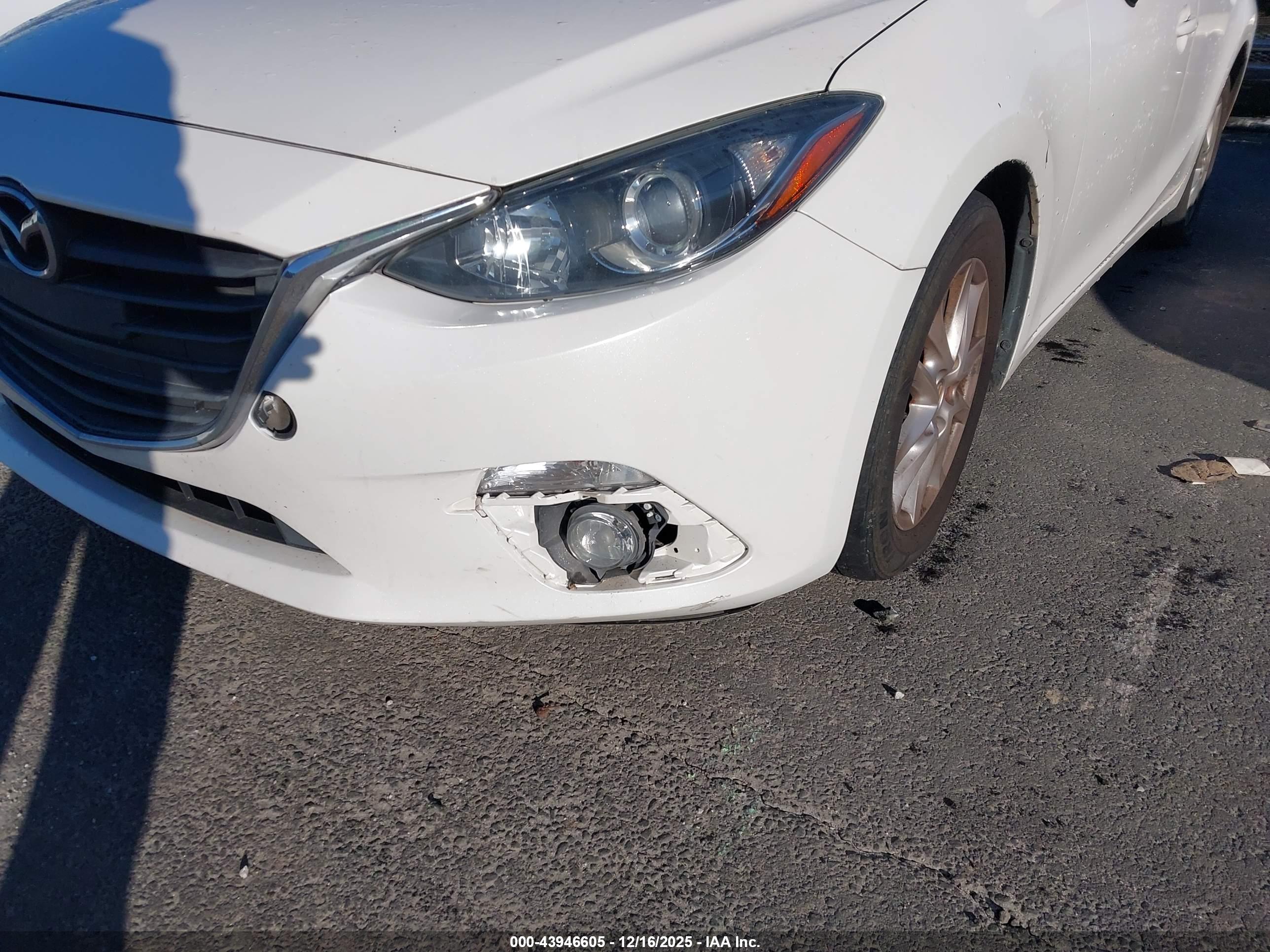 MAZDA MAZDA3 image 6