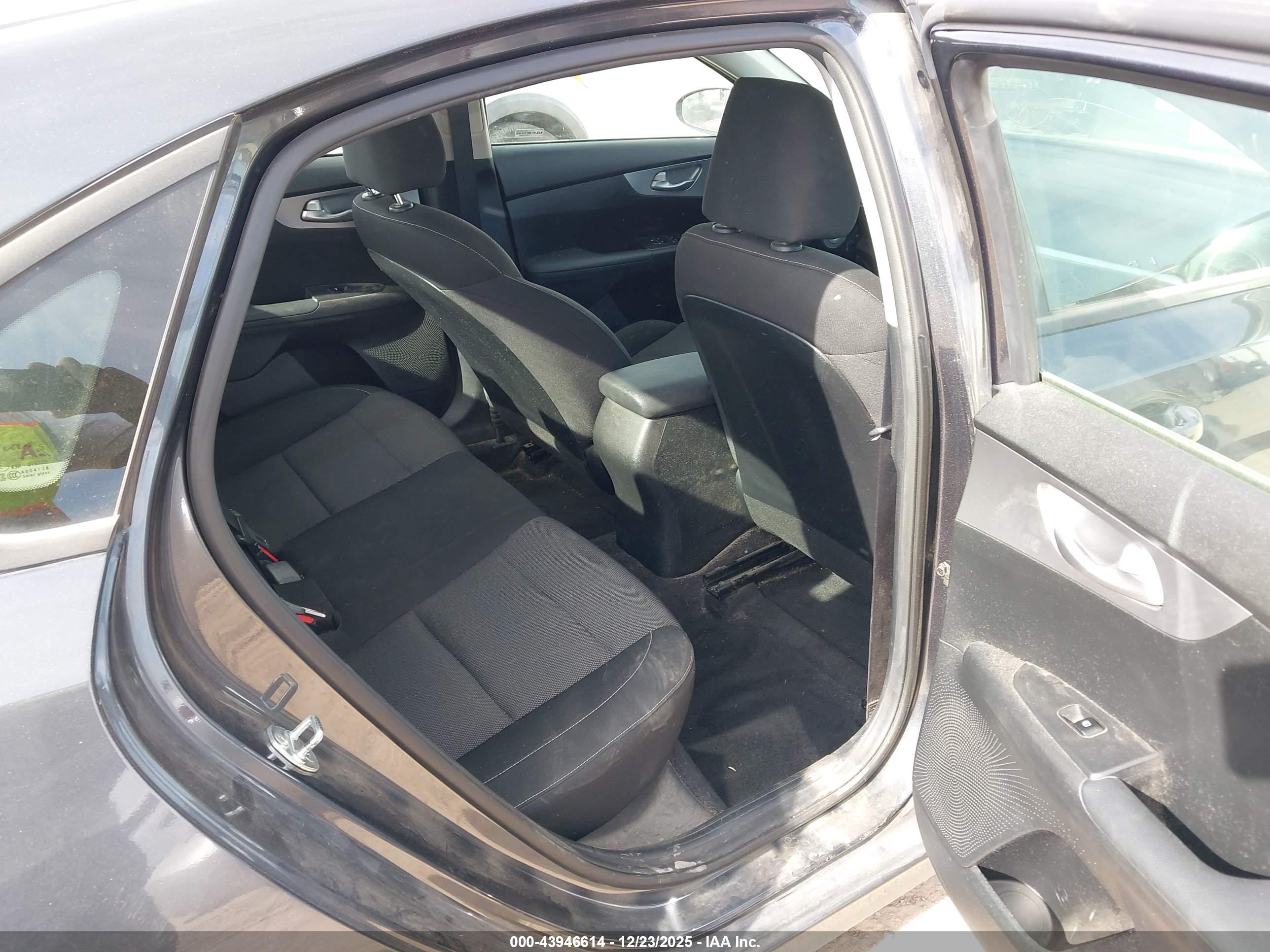 KIA FORTE image 8
