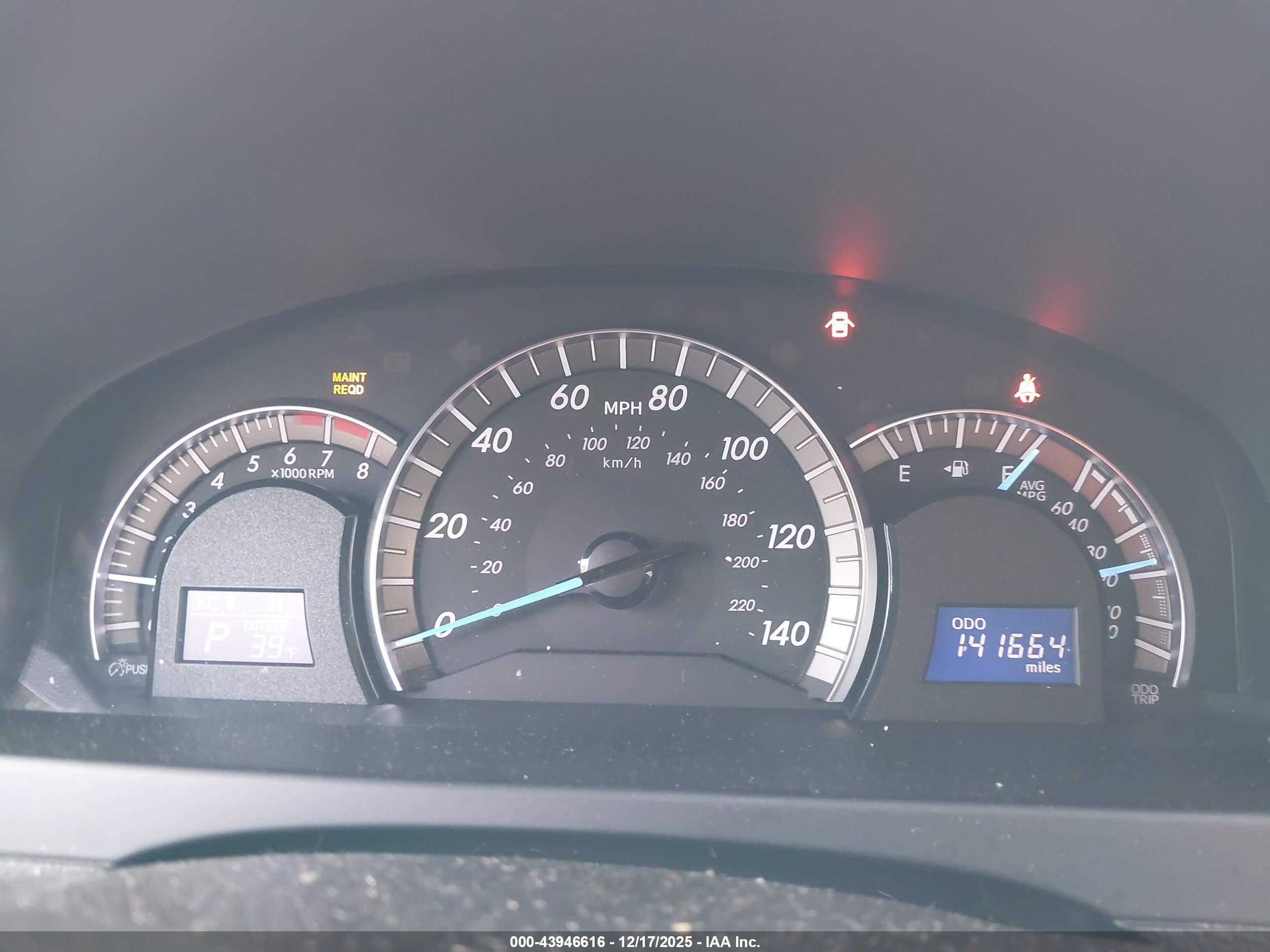 TOYOTA CAMRY image 7