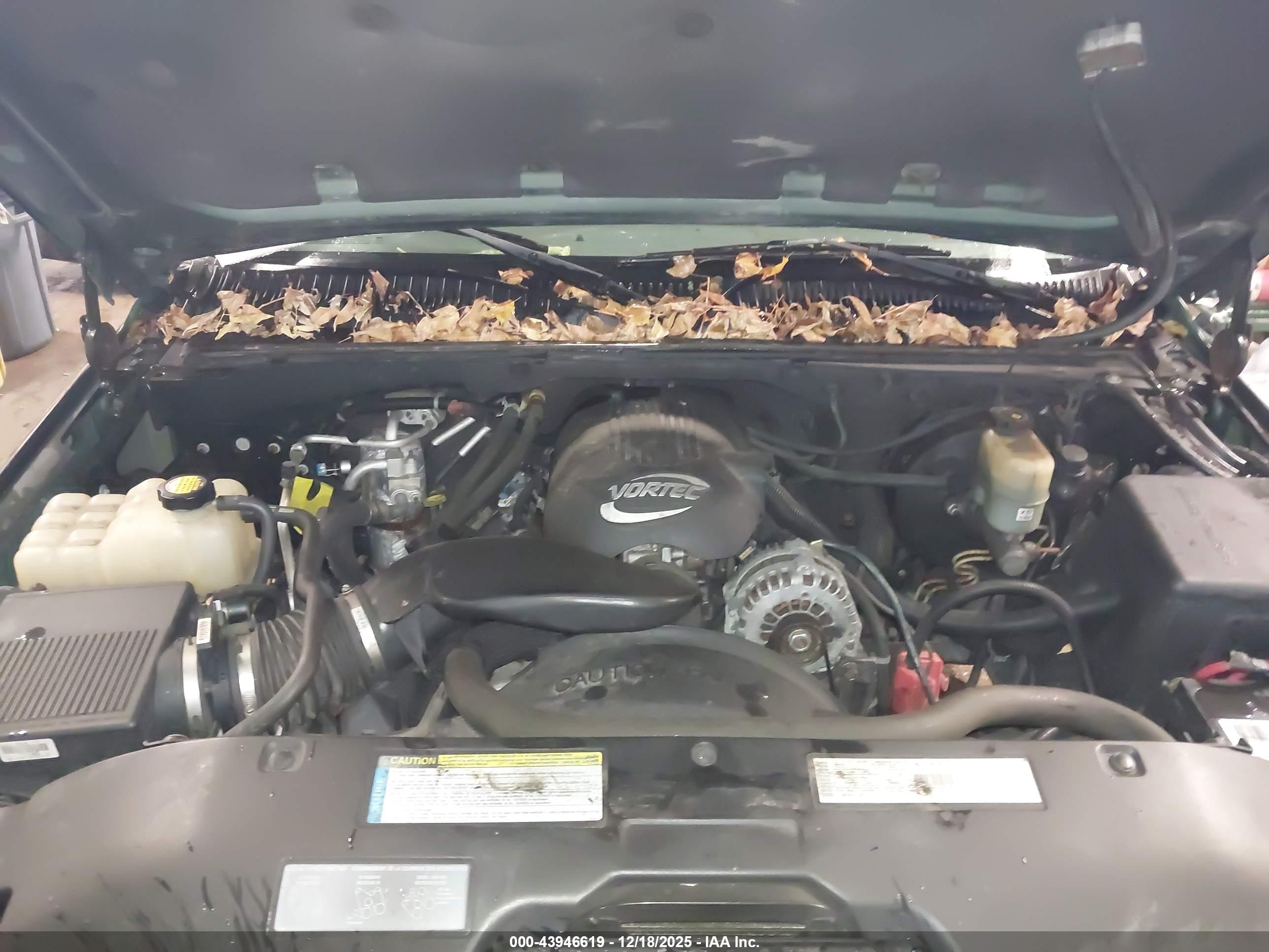 CHEVROLET TAHOE image 10