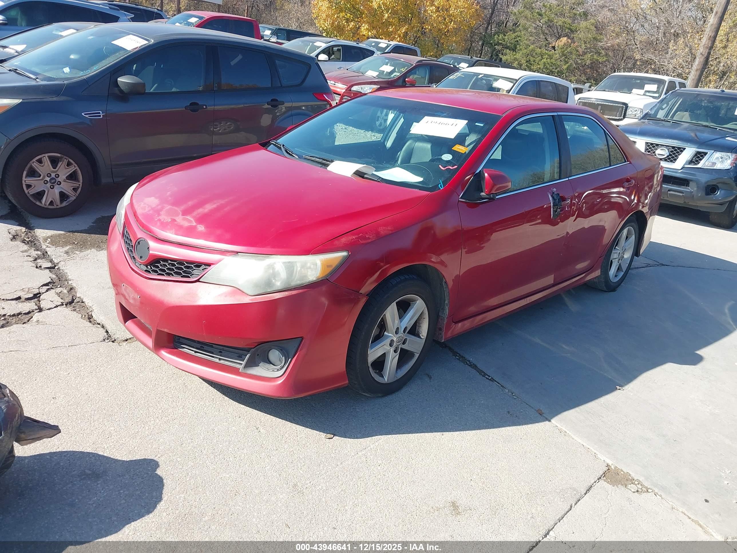 TOYOTA CAMRY image 2