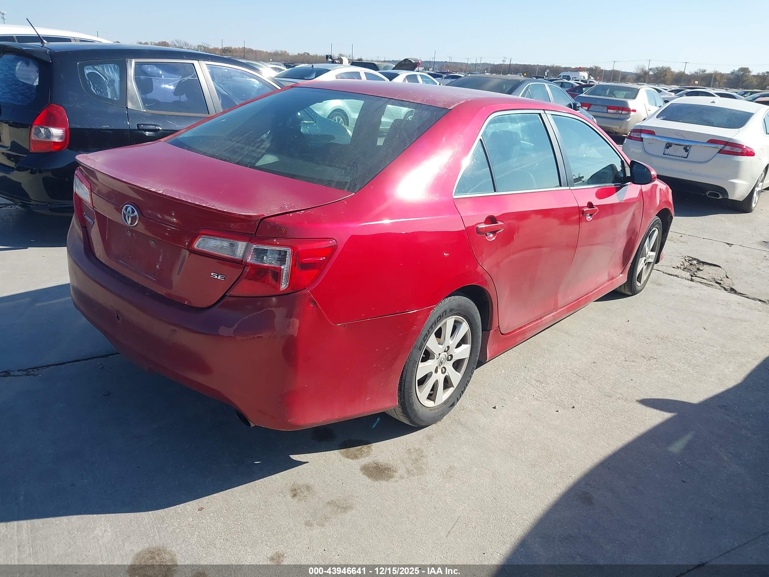 TOYOTA CAMRY image 4