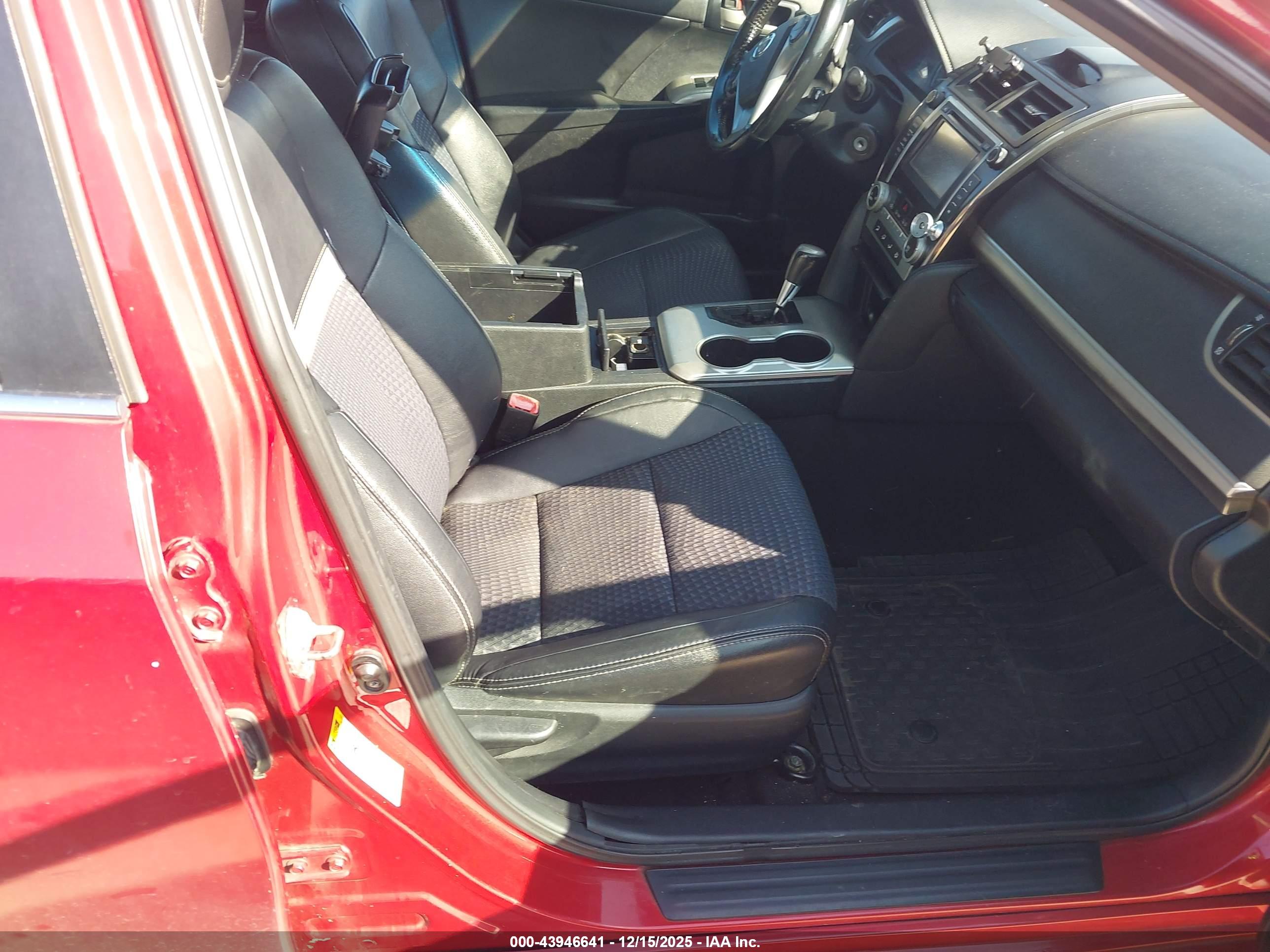 TOYOTA CAMRY image 5