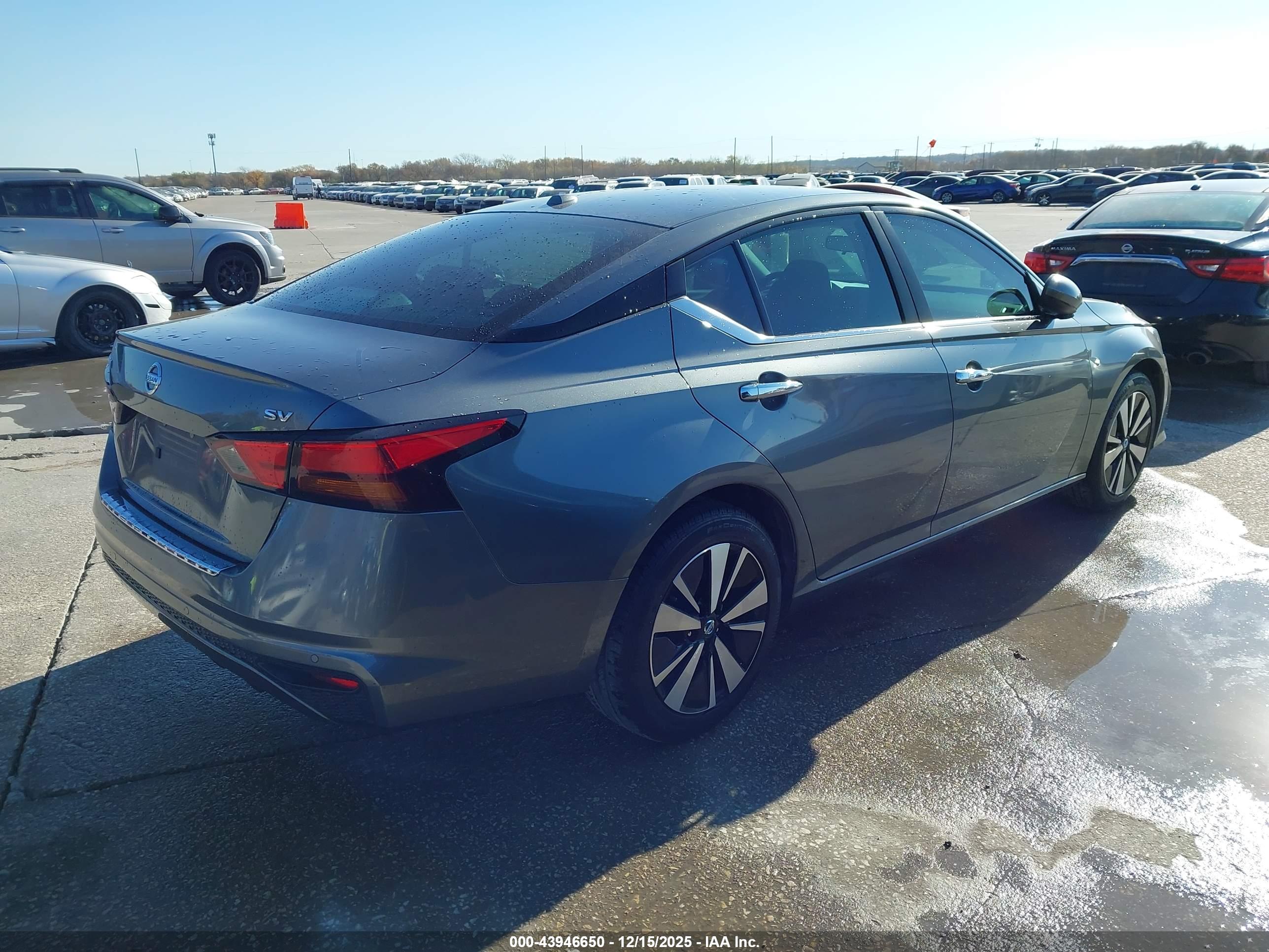 NISSAN ALTIMA image 4