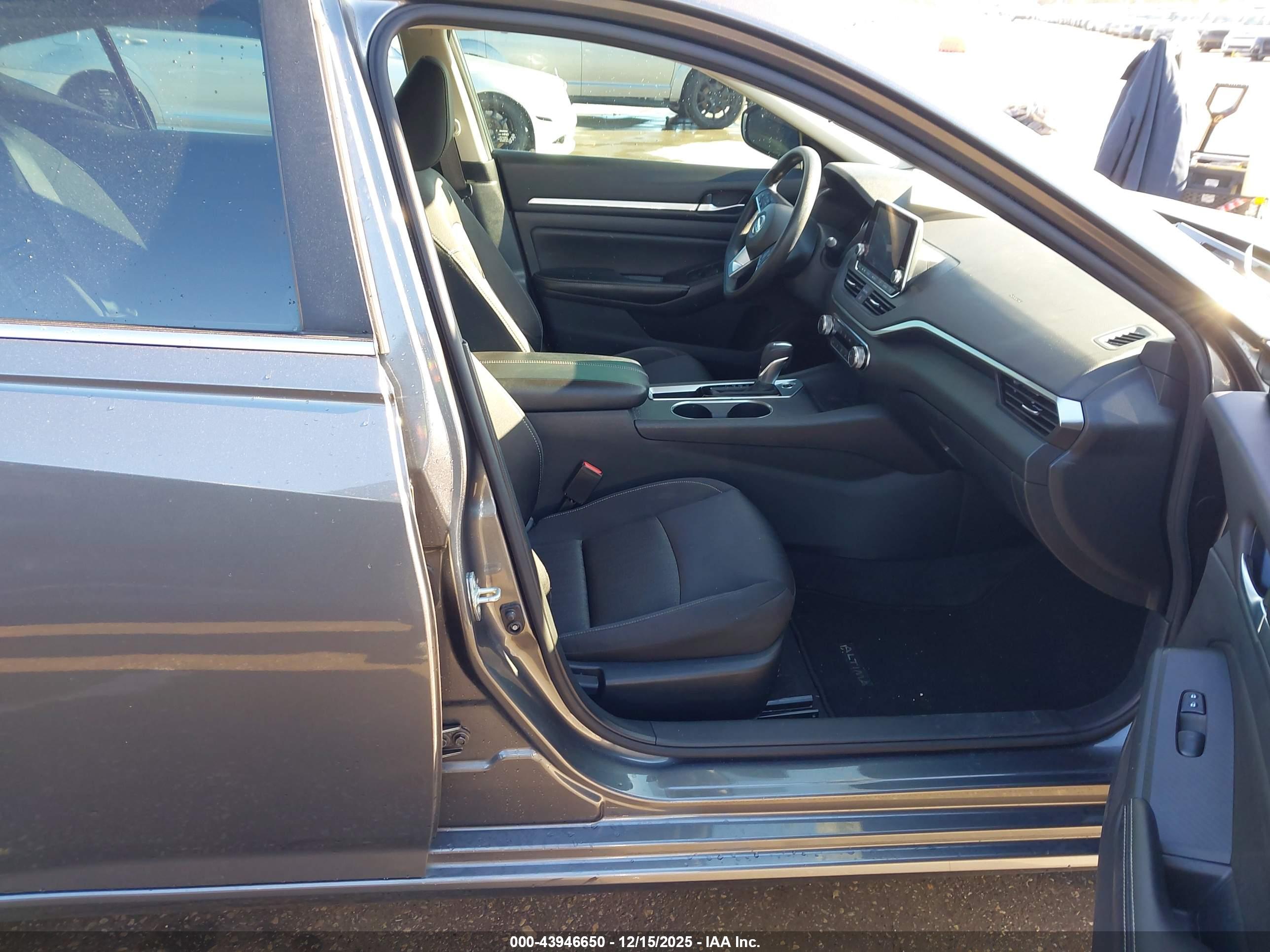 NISSAN ALTIMA image 5