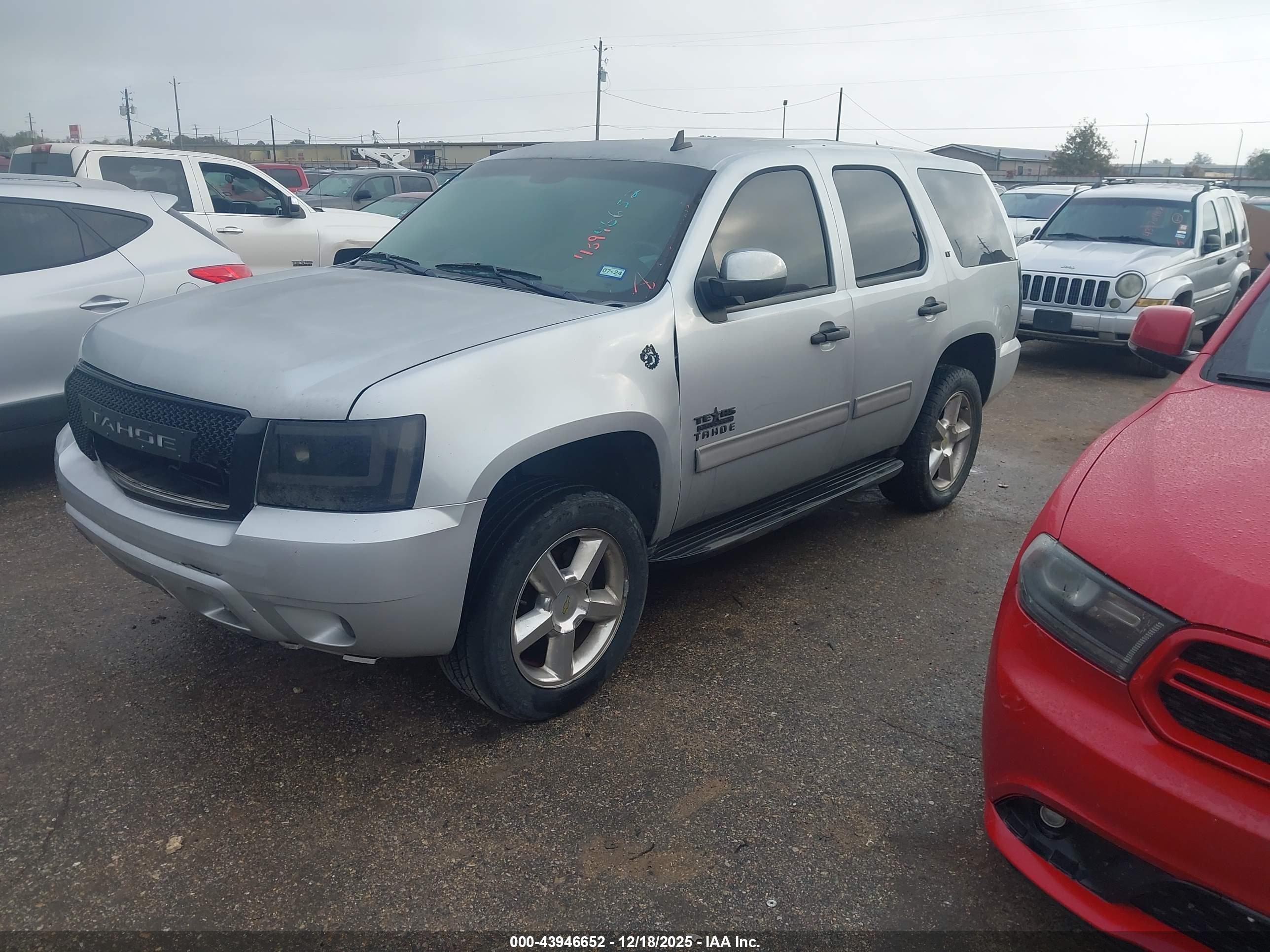 CHEVROLET TAHOE image 2