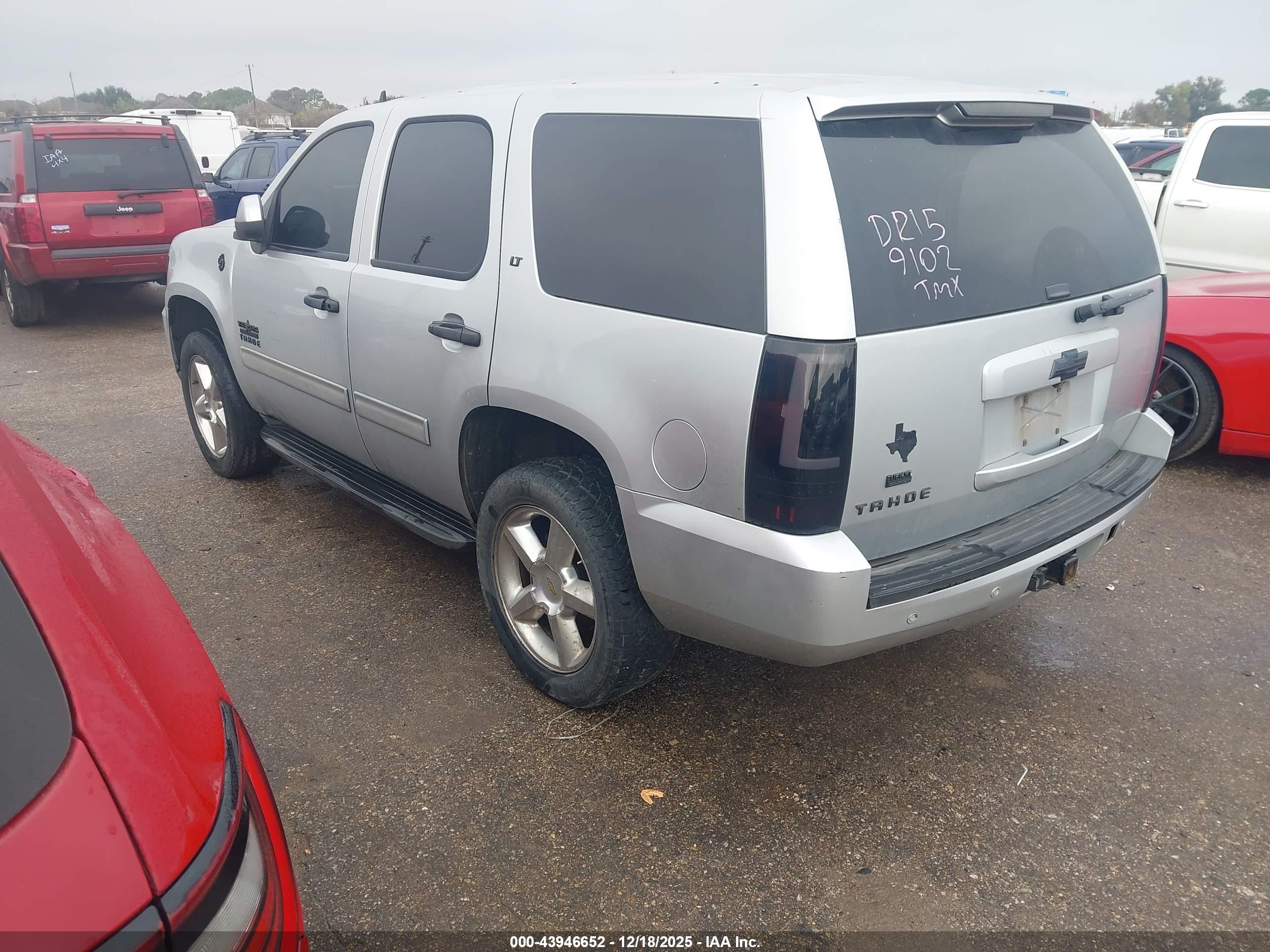 CHEVROLET TAHOE image 3