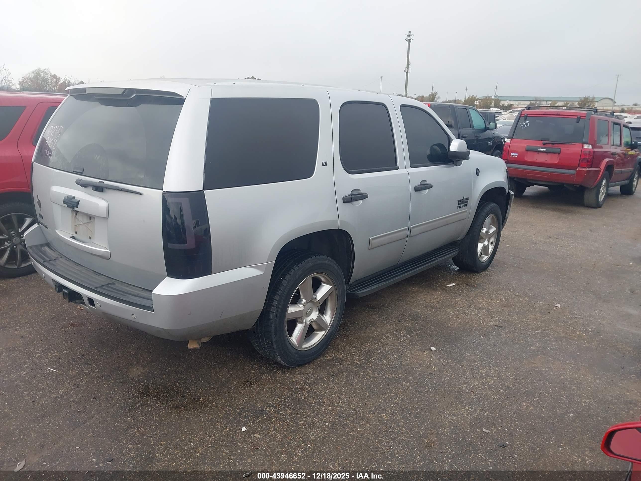 CHEVROLET TAHOE image 4