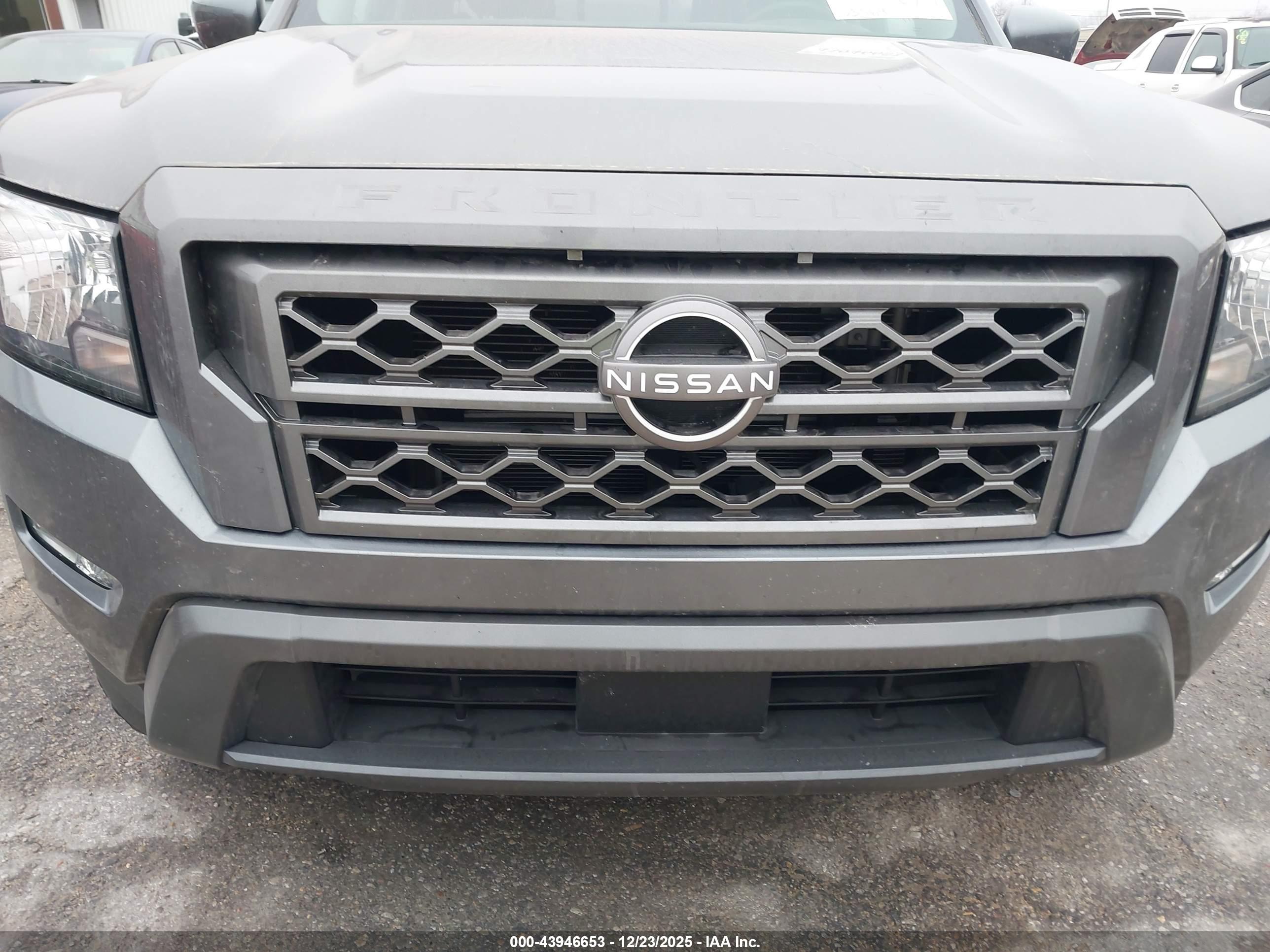 NISSAN FRONTIER image 6