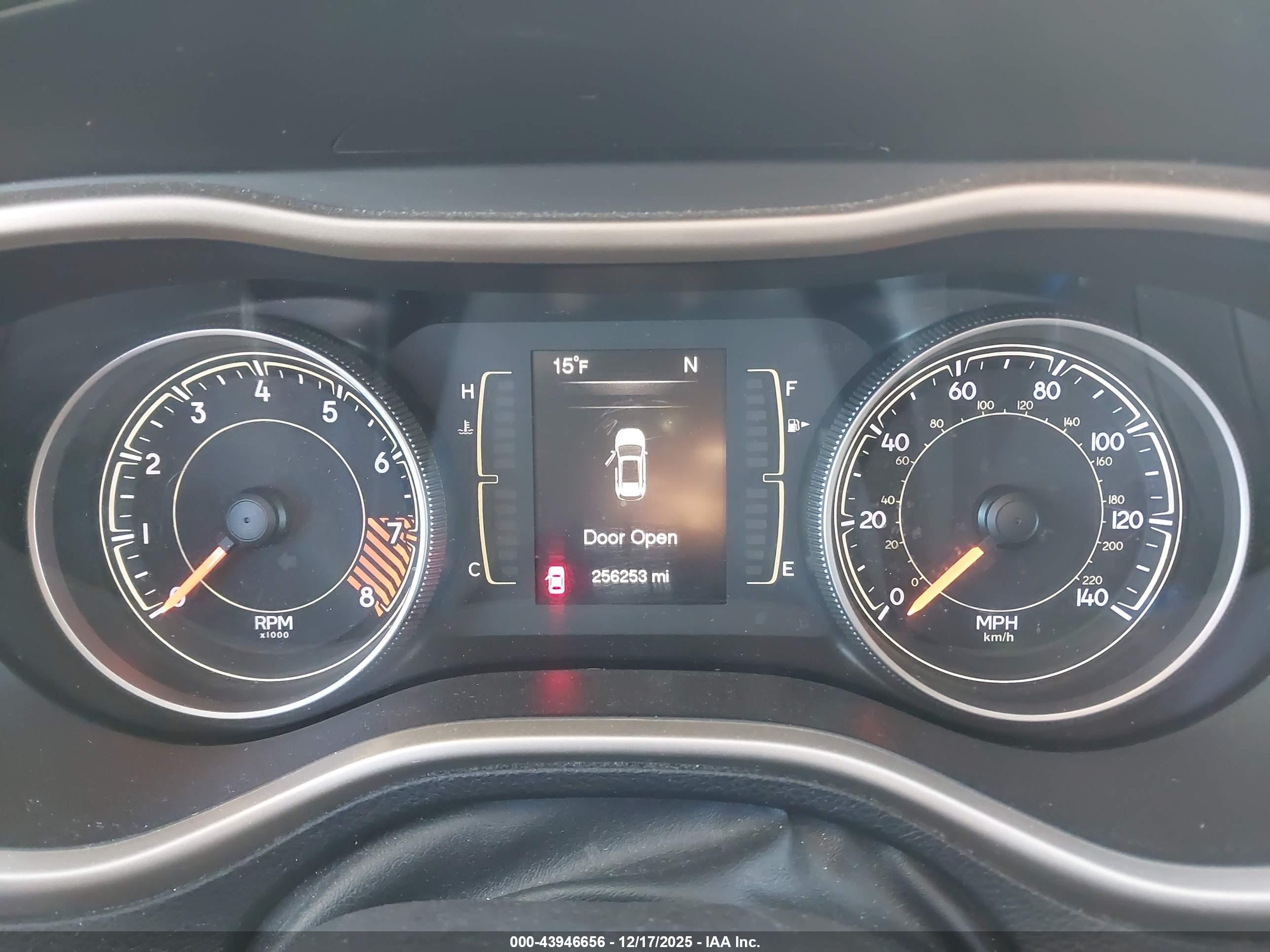 JEEP CHEROKEE image 7