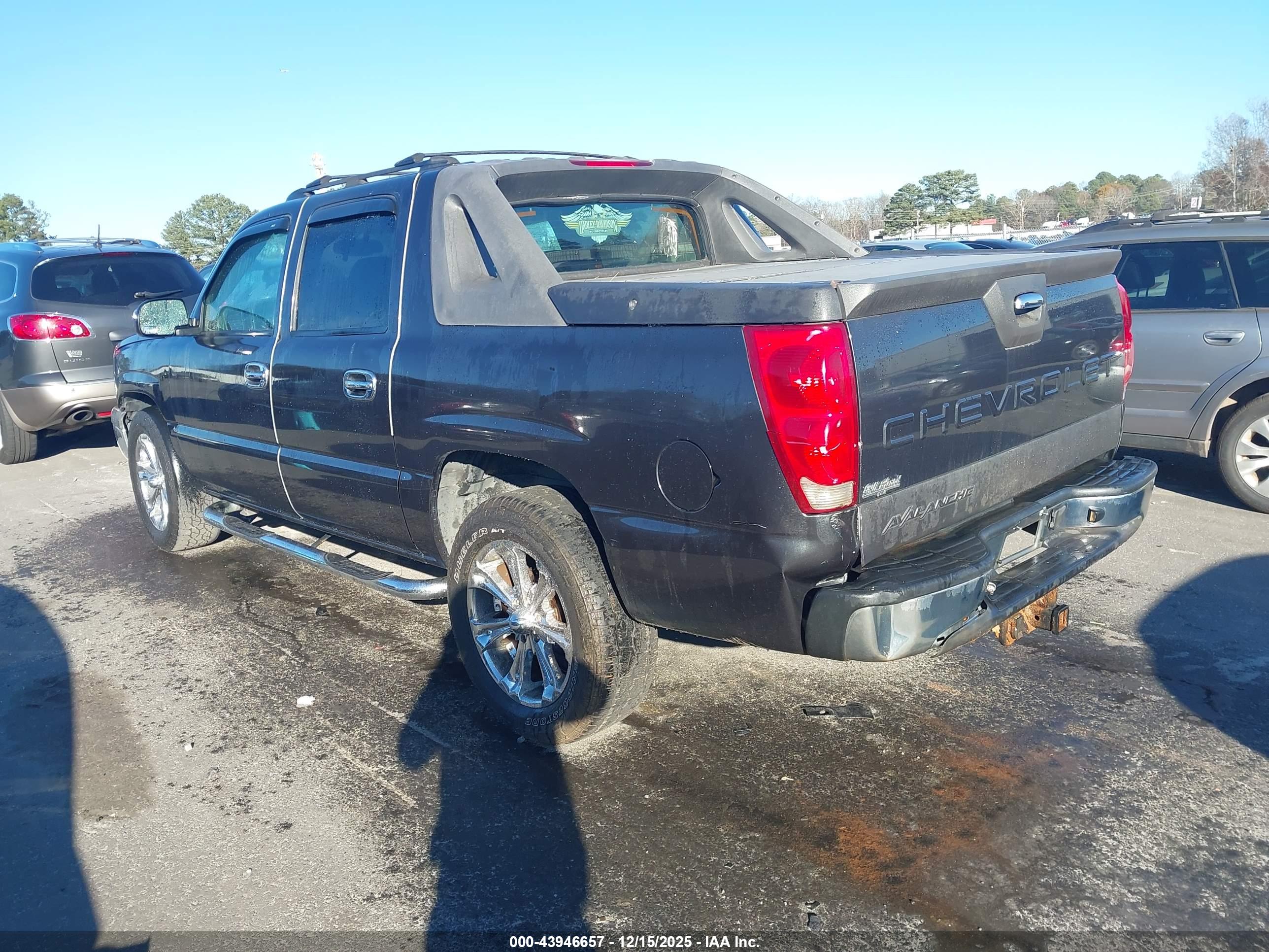 CHEVROLET AVALANCHE image 3