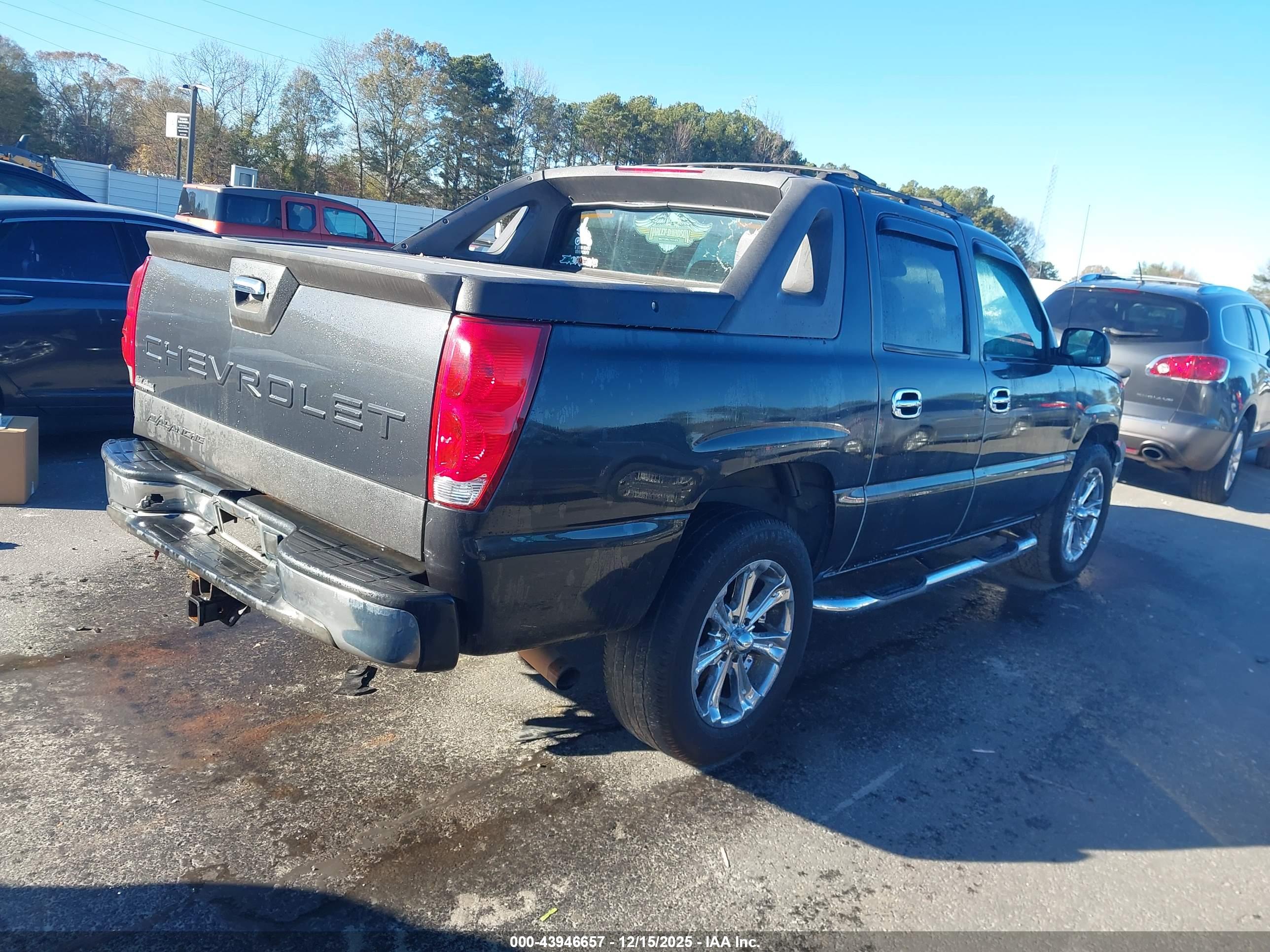 CHEVROLET AVALANCHE image 4