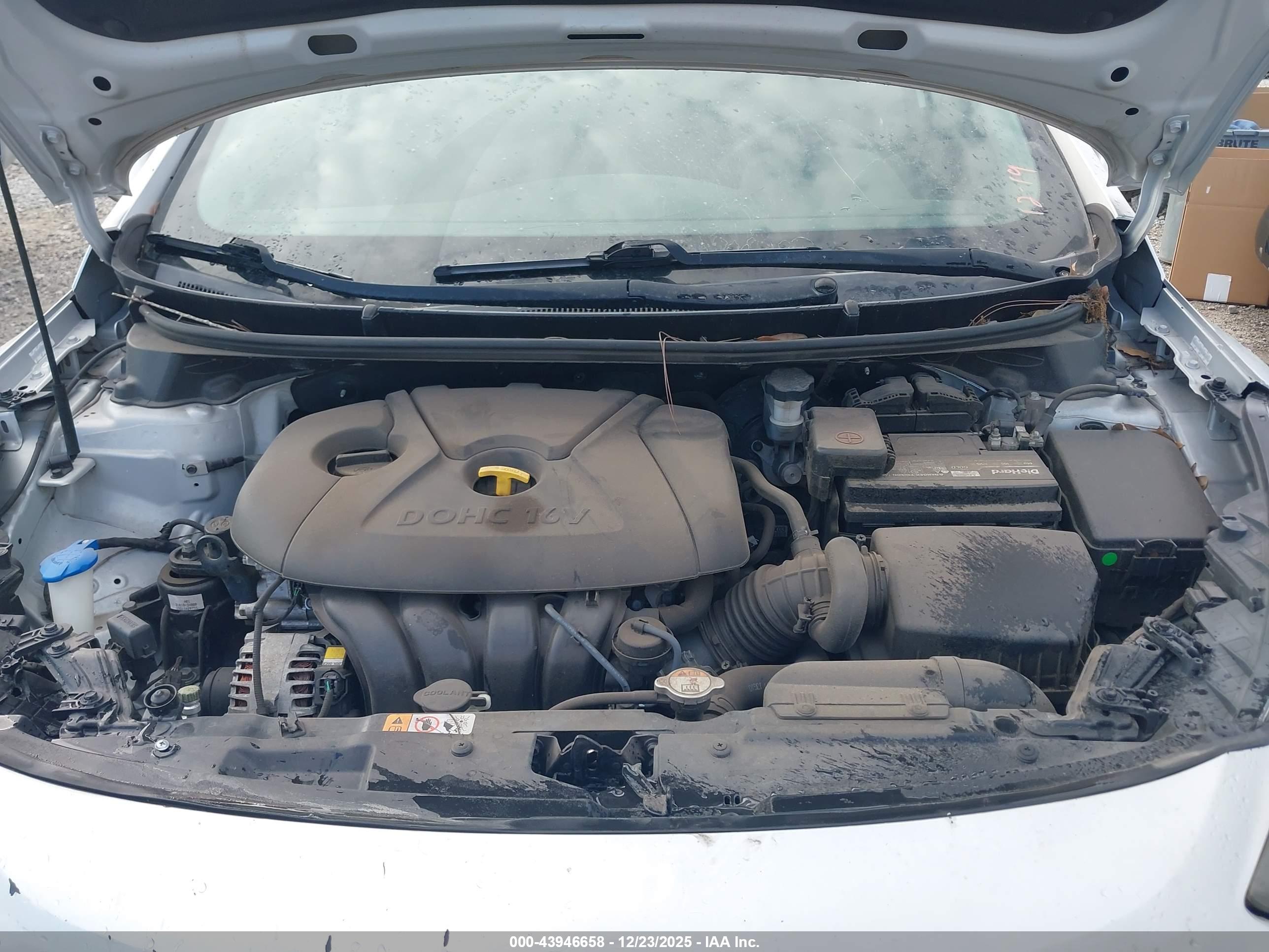 HYUNDAI ELANTRA image 10
