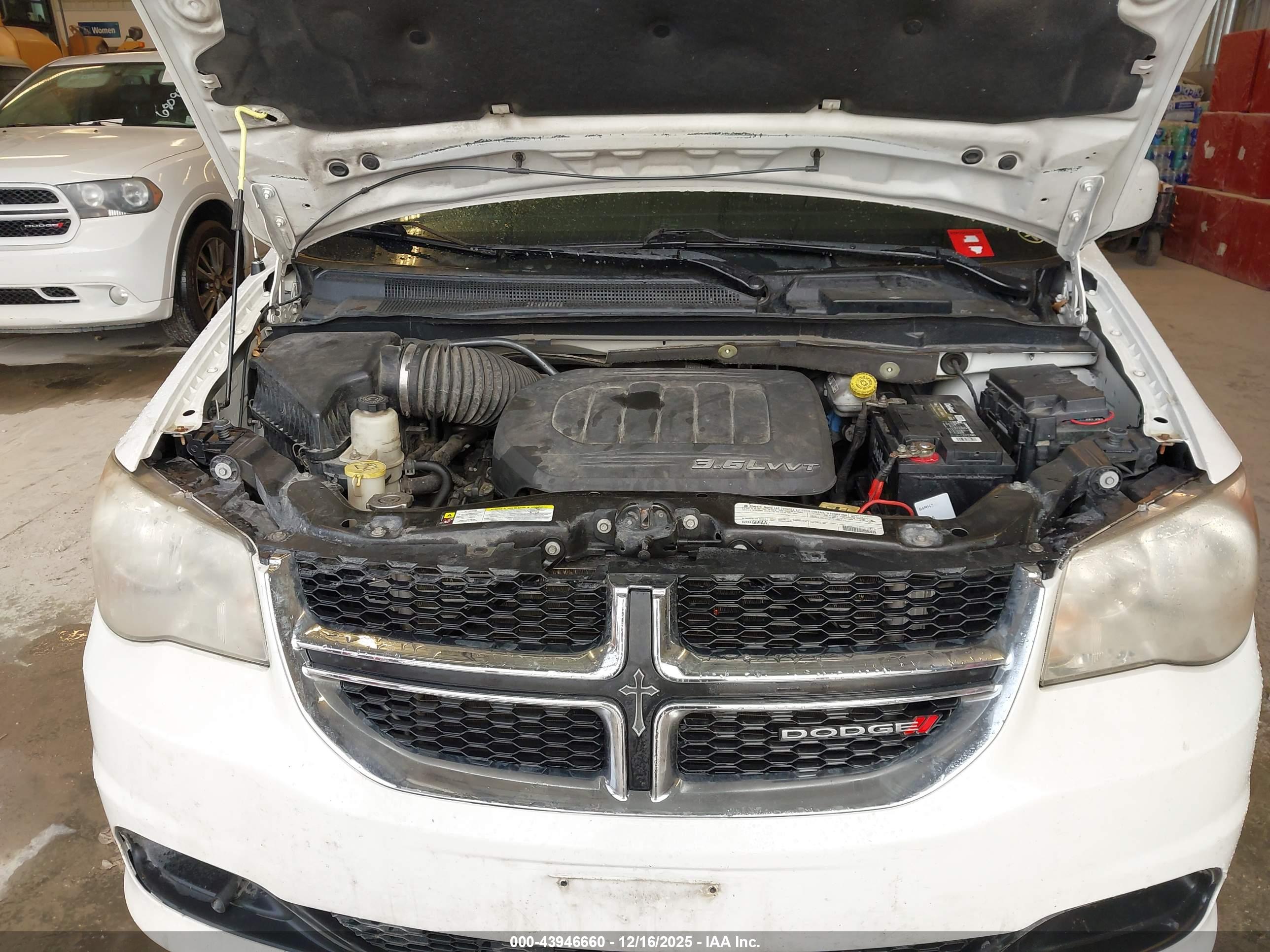 DODGE GRAND image 10