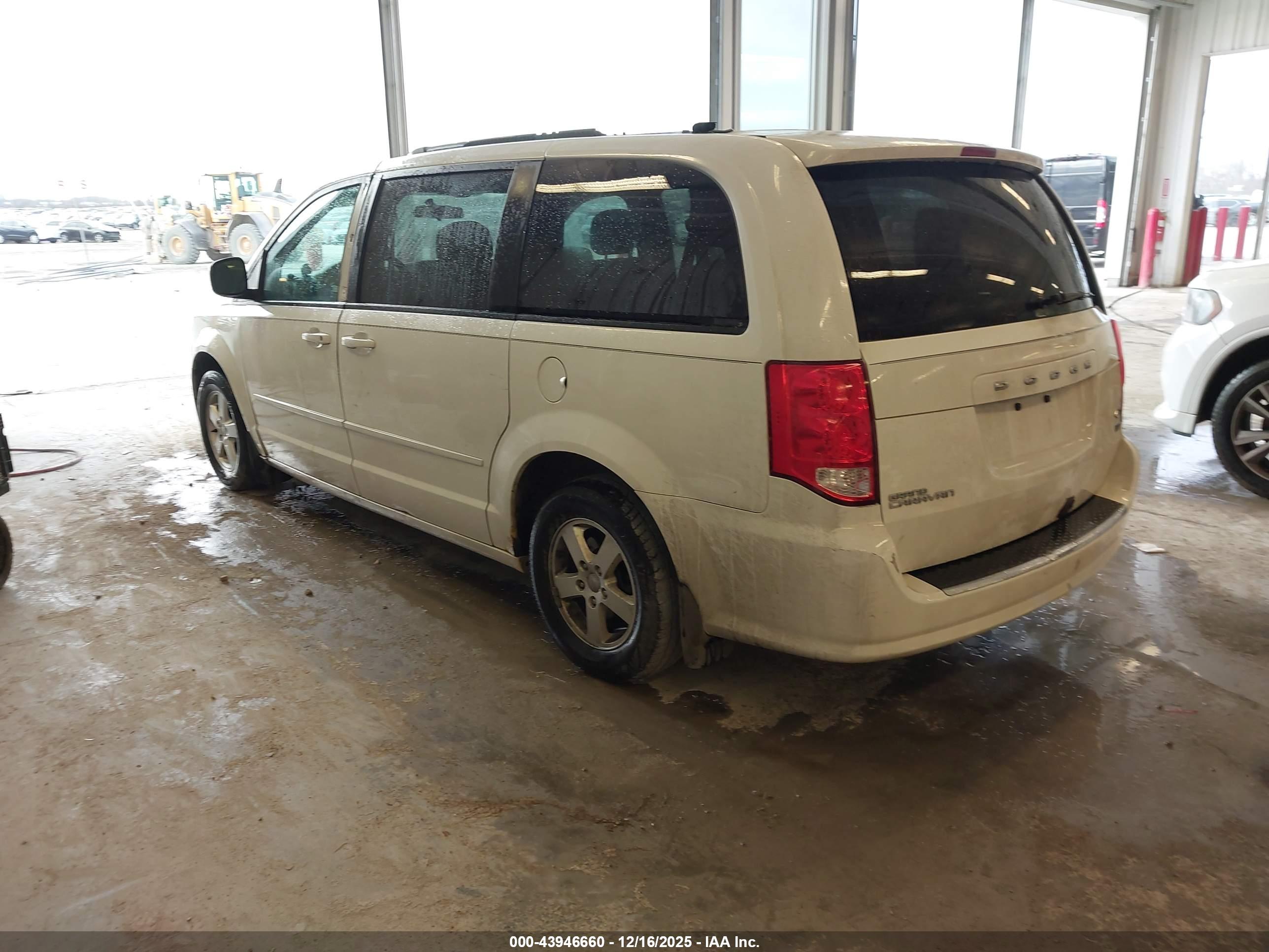 DODGE GRAND image 3