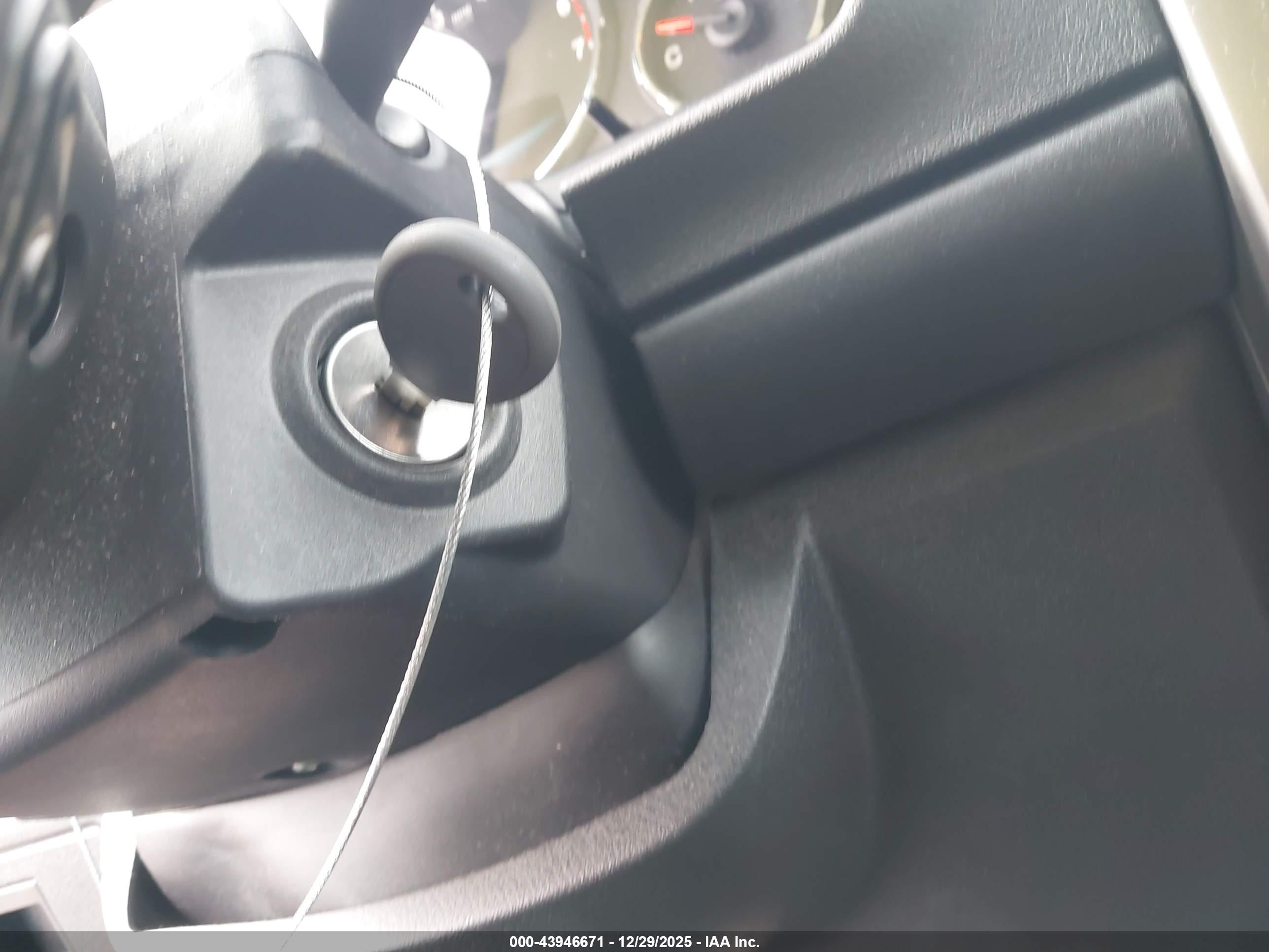 JEEP LIBERTY image 11