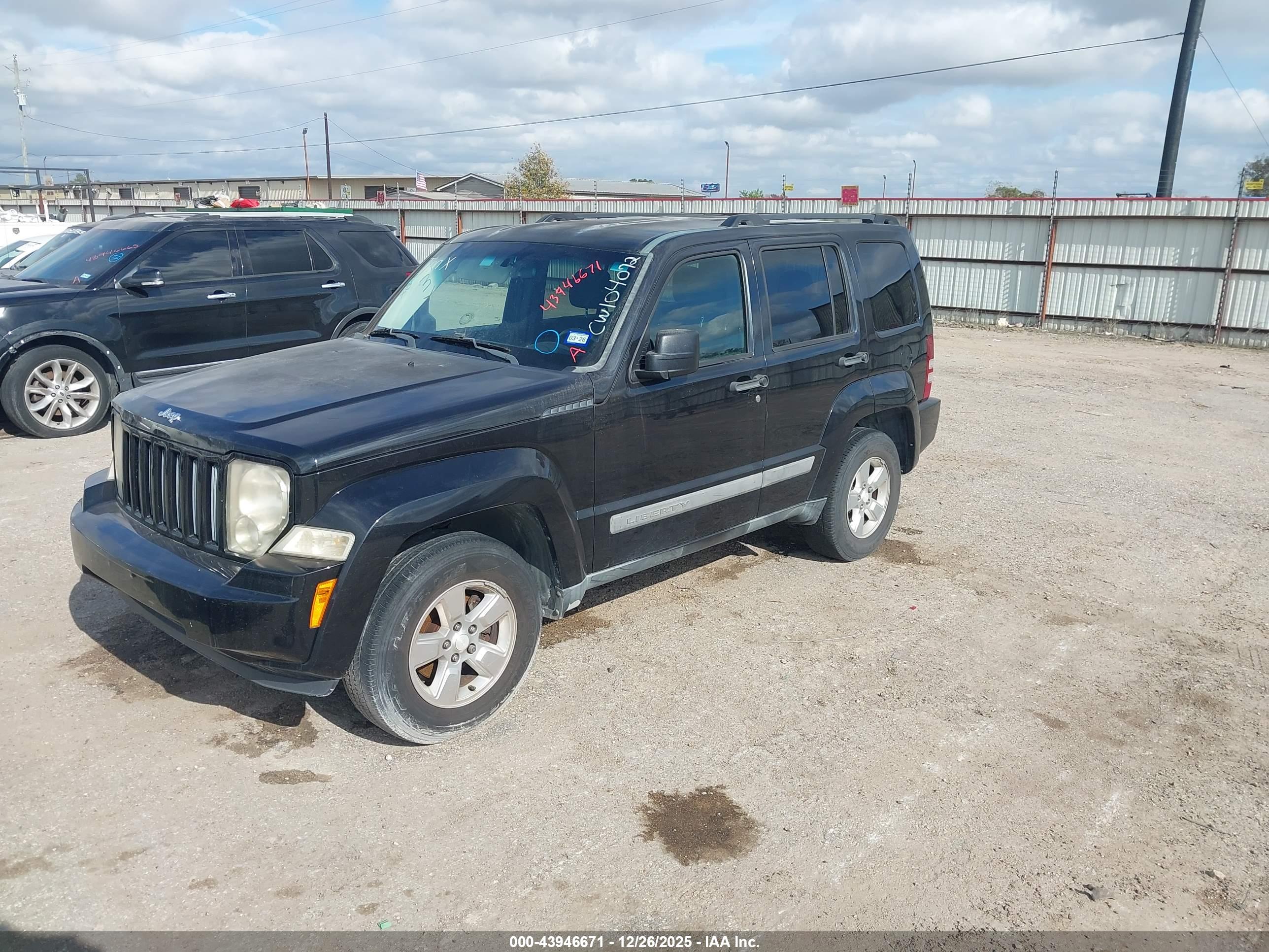 JEEP LIBERTY image 2