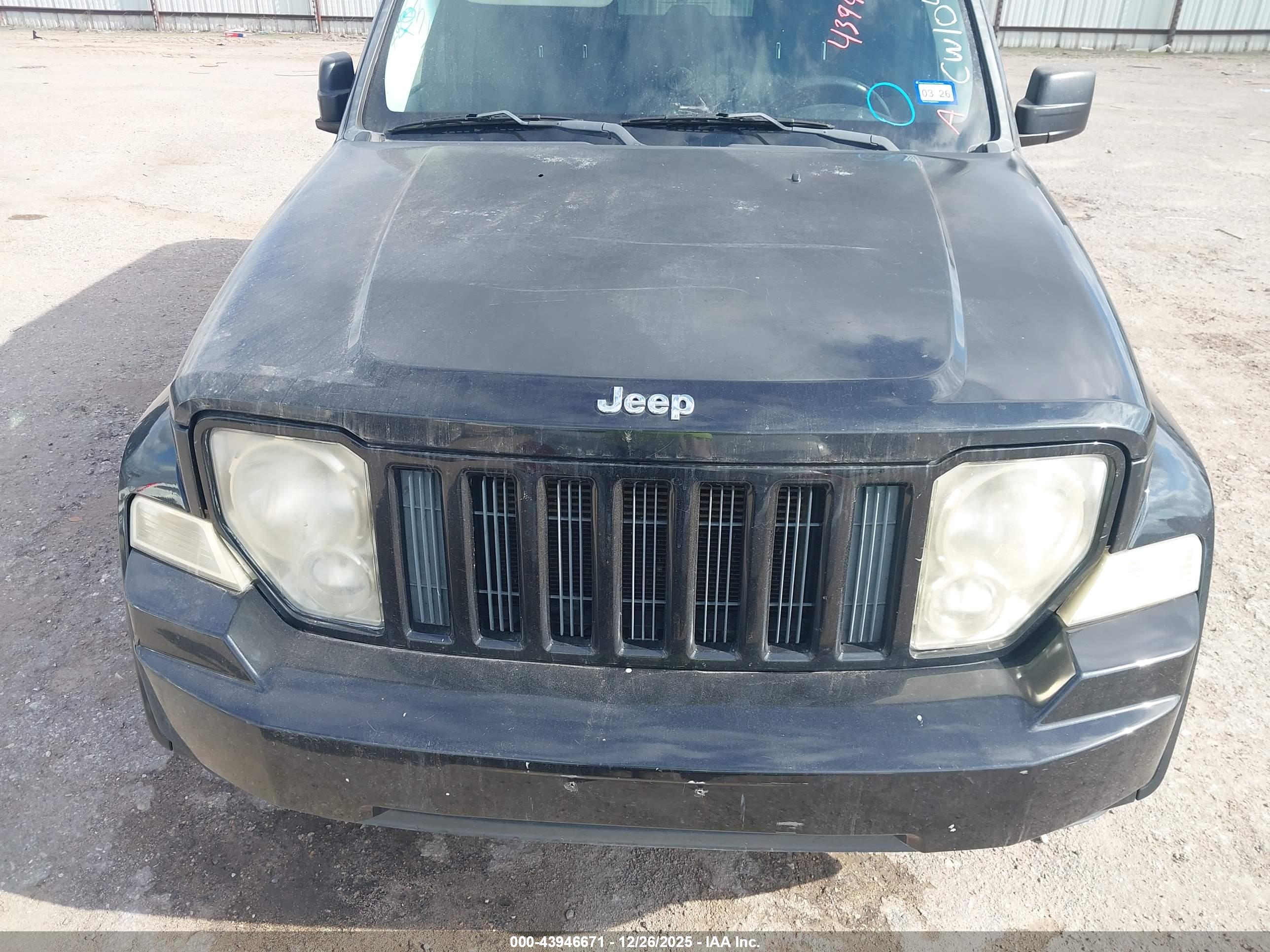JEEP LIBERTY image 6