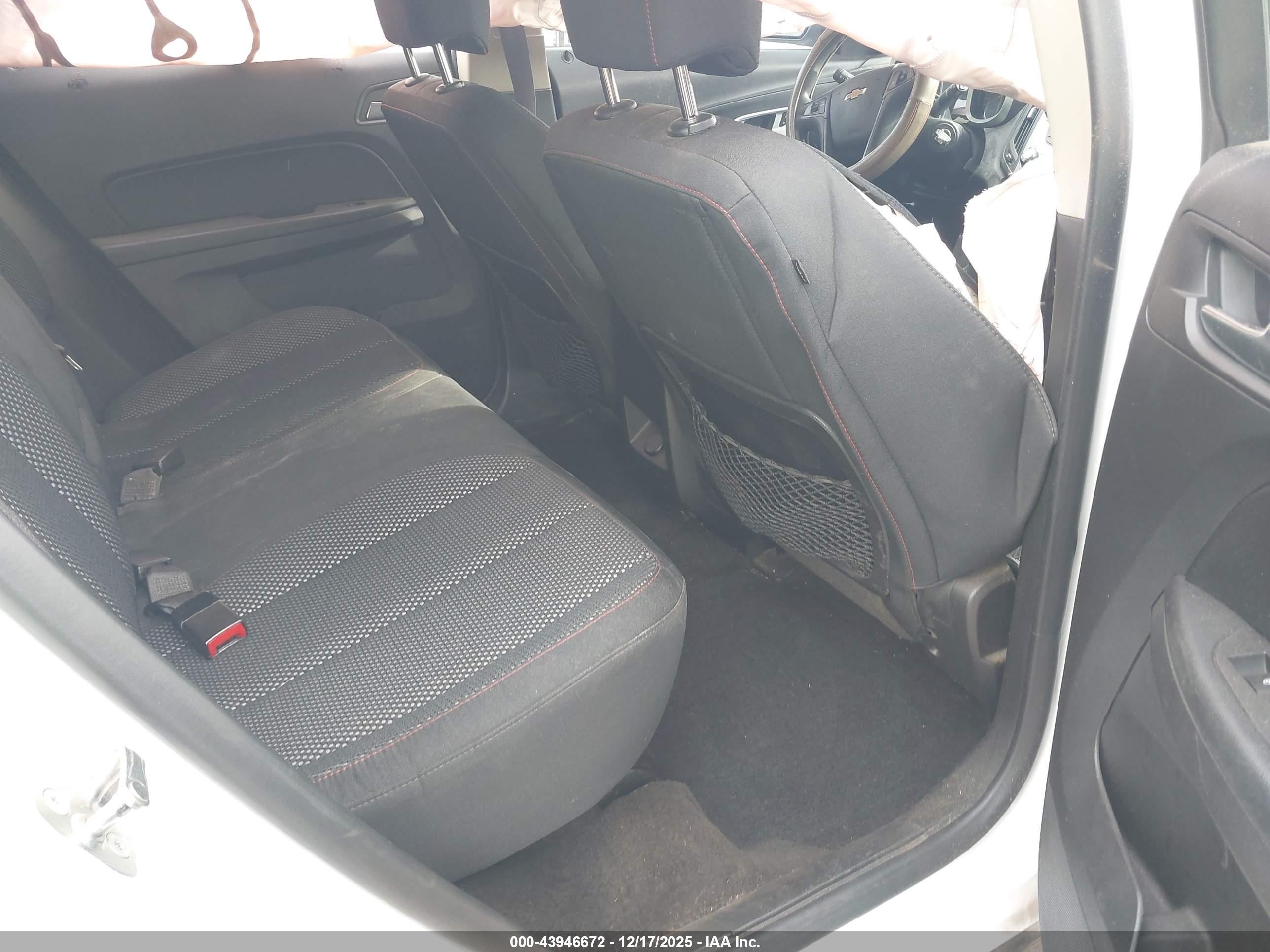 CHEVROLET EQUINOX image 8