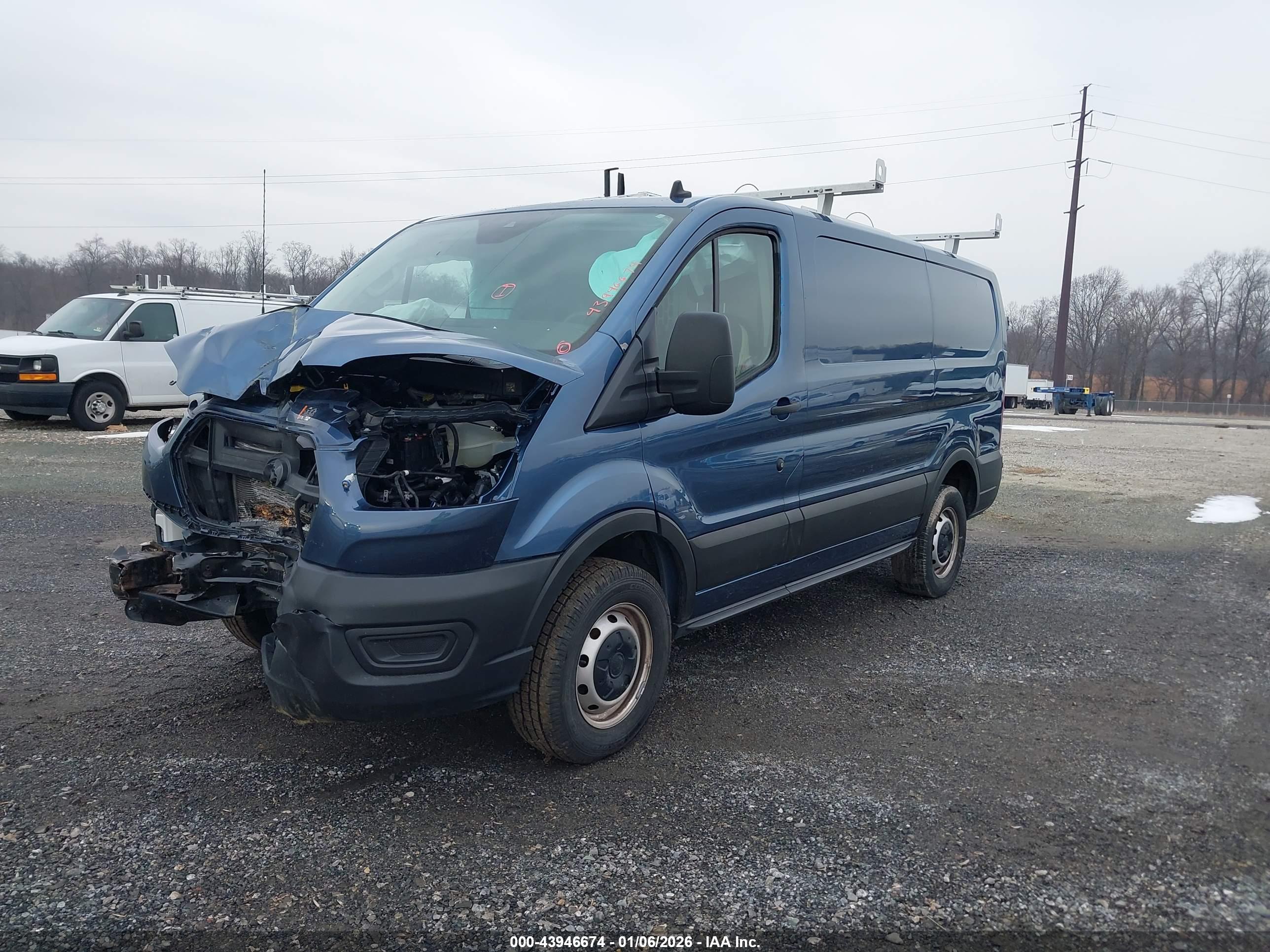 FORD TRANSIT-250 image 2