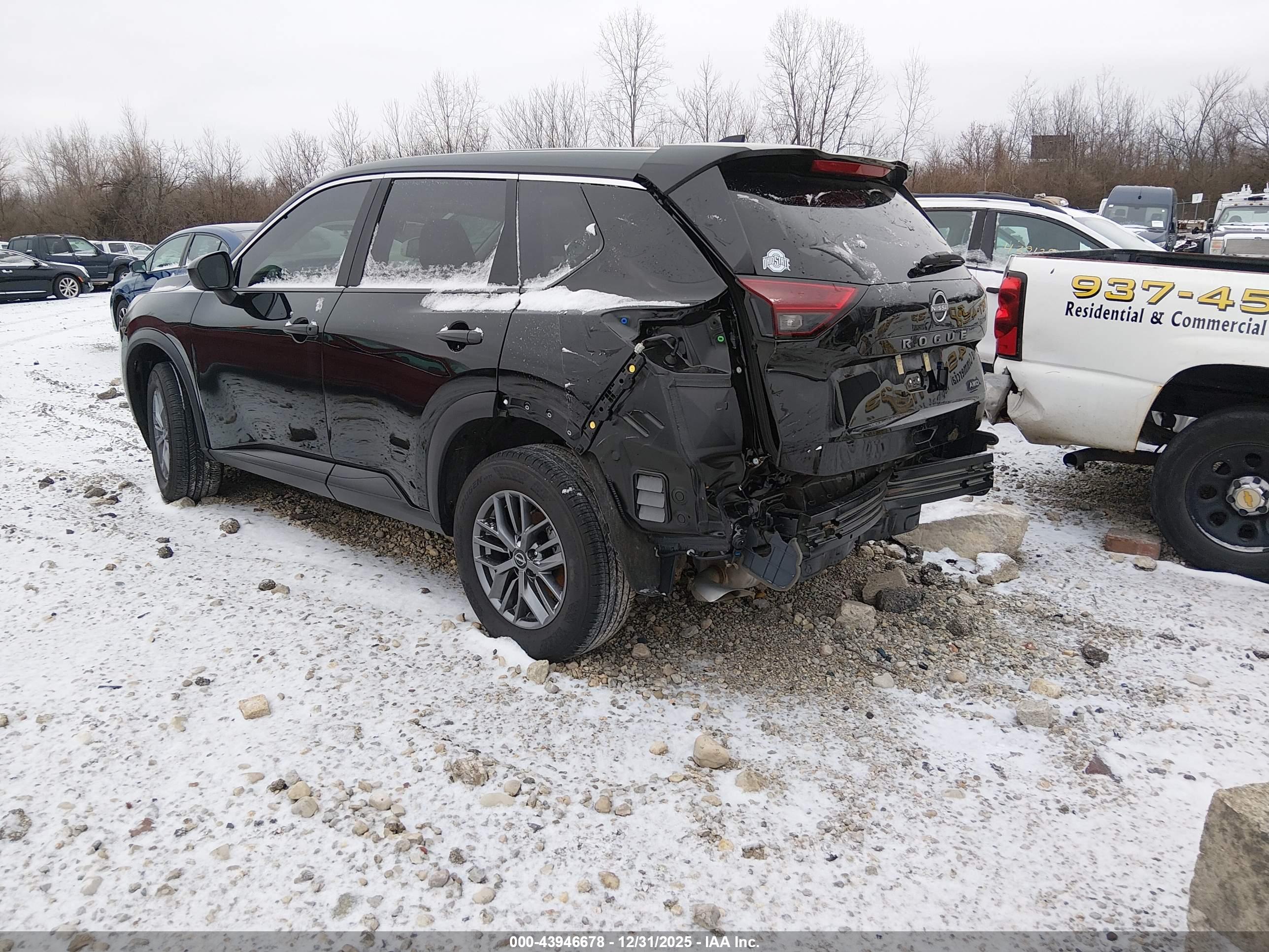 NISSAN ROGUE image 3