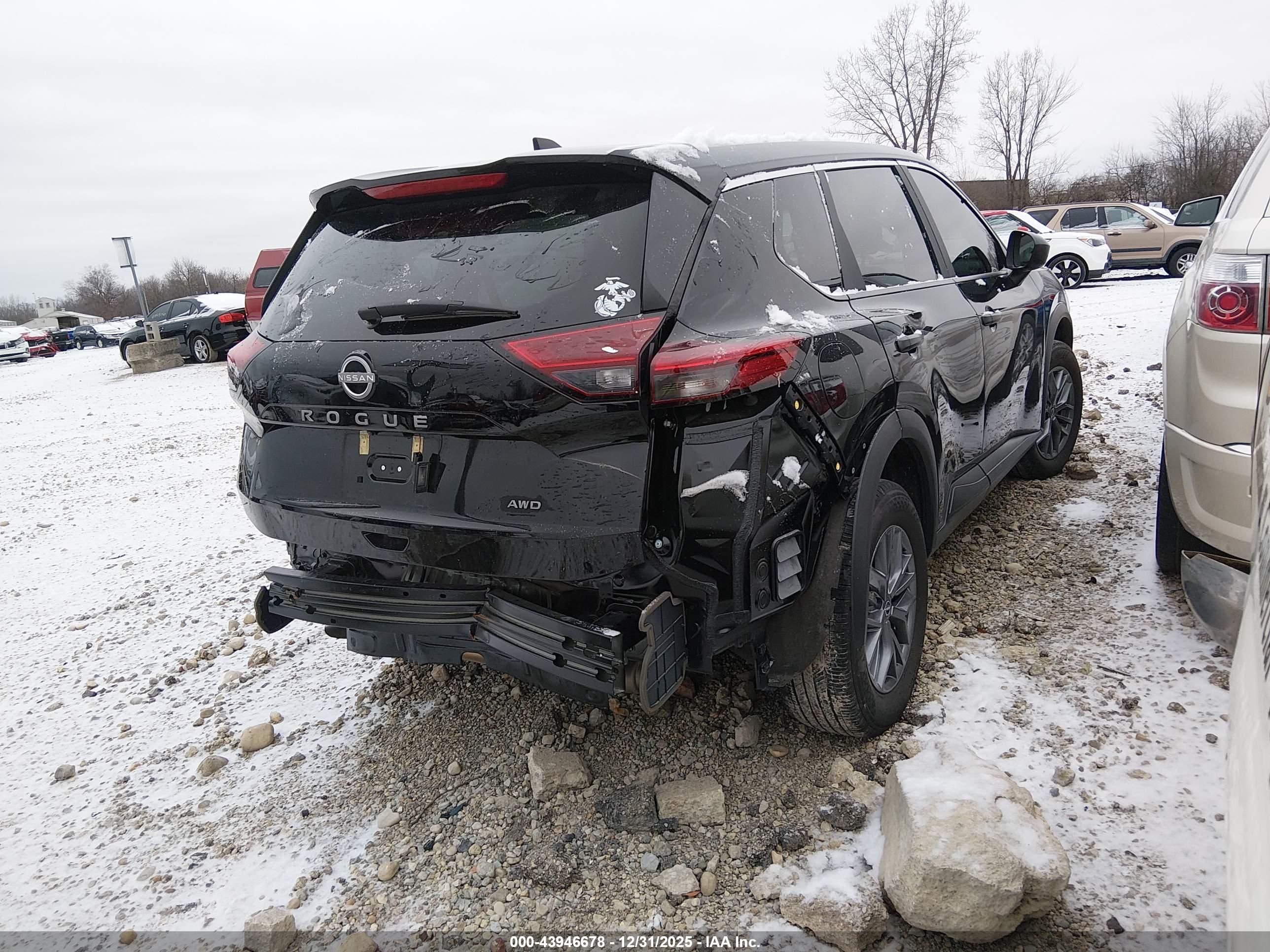 NISSAN ROGUE image 4