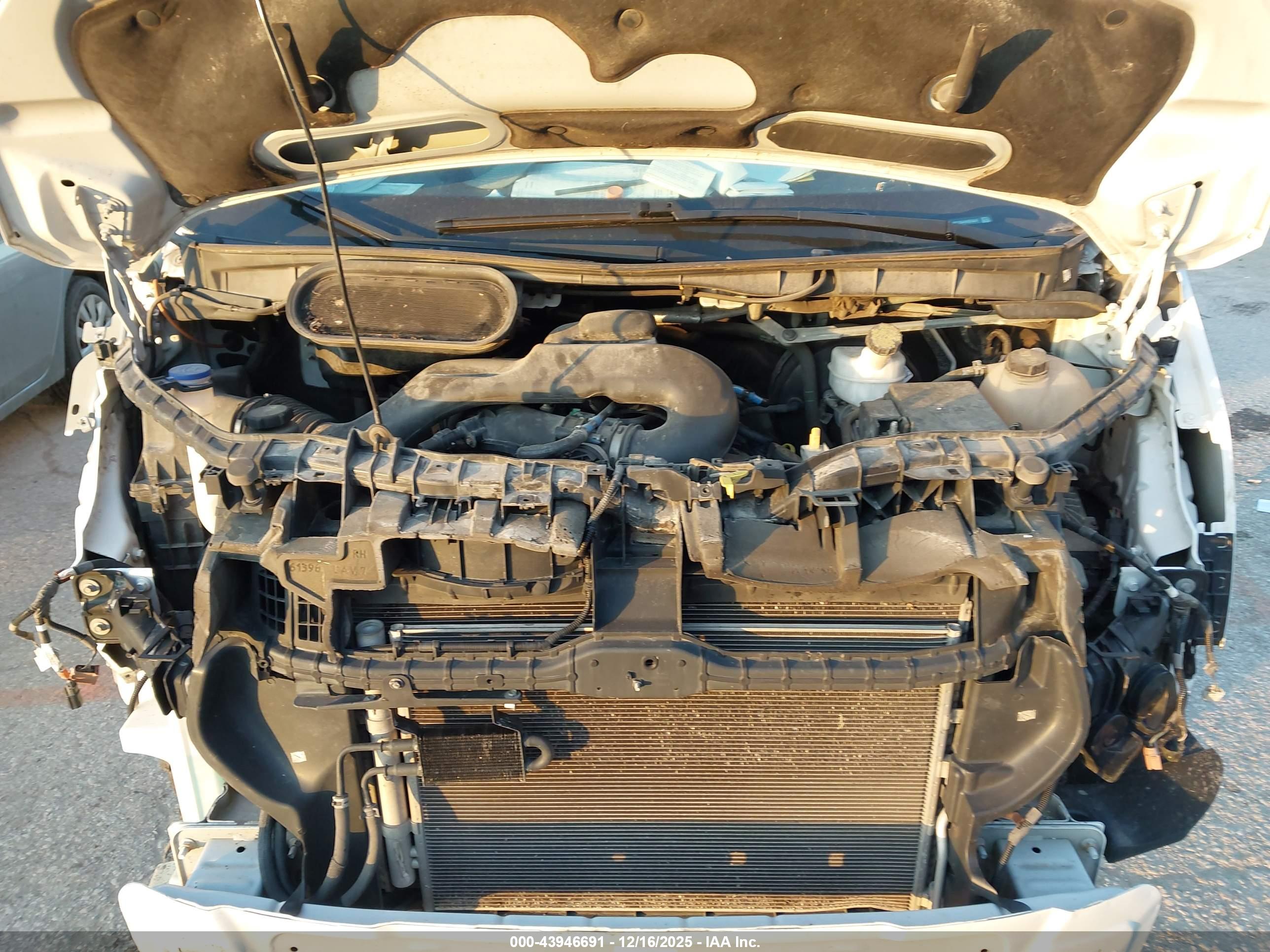FORD TRANSIT-250 image 10