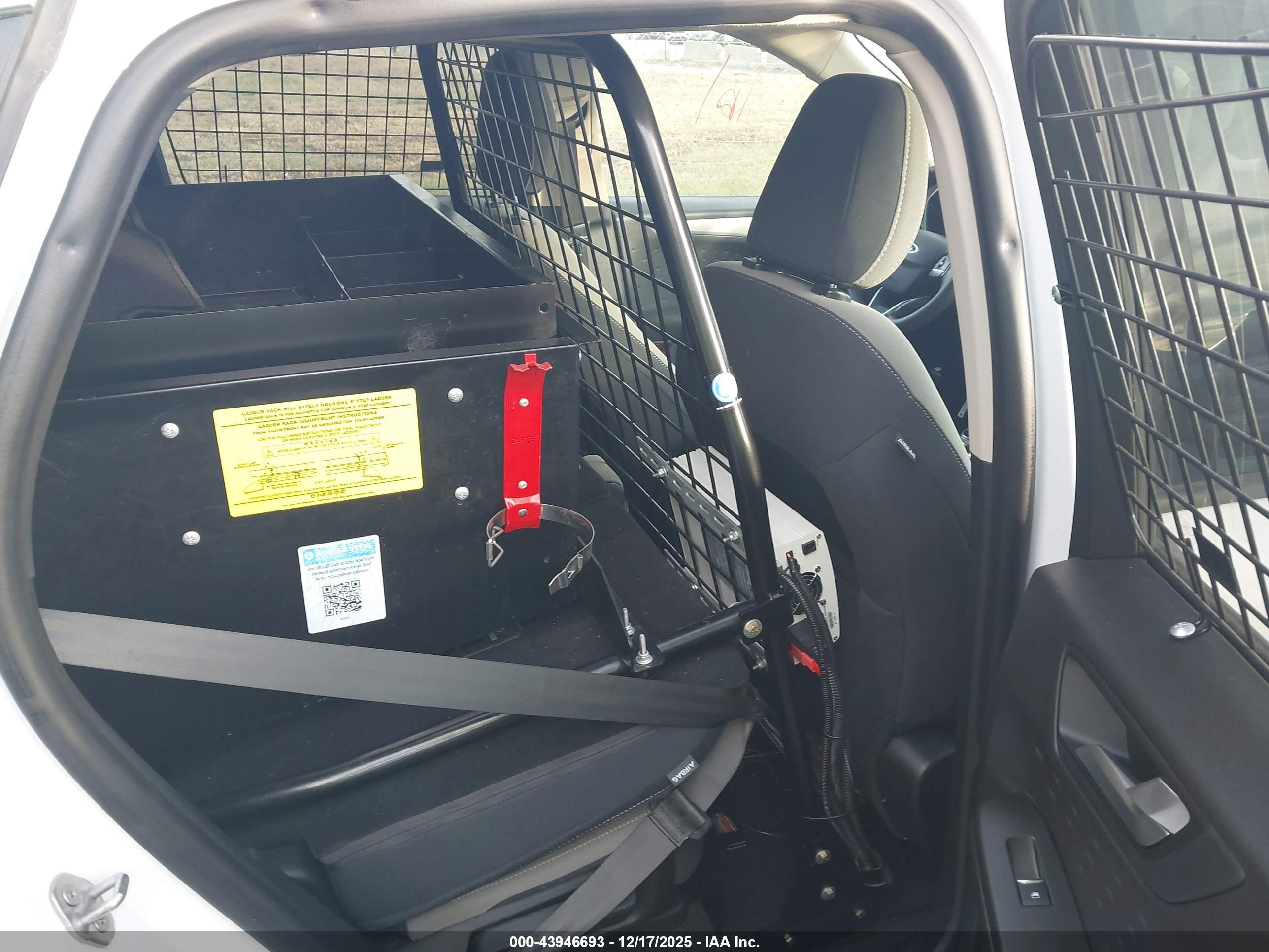 FORD ESCAPE image 8