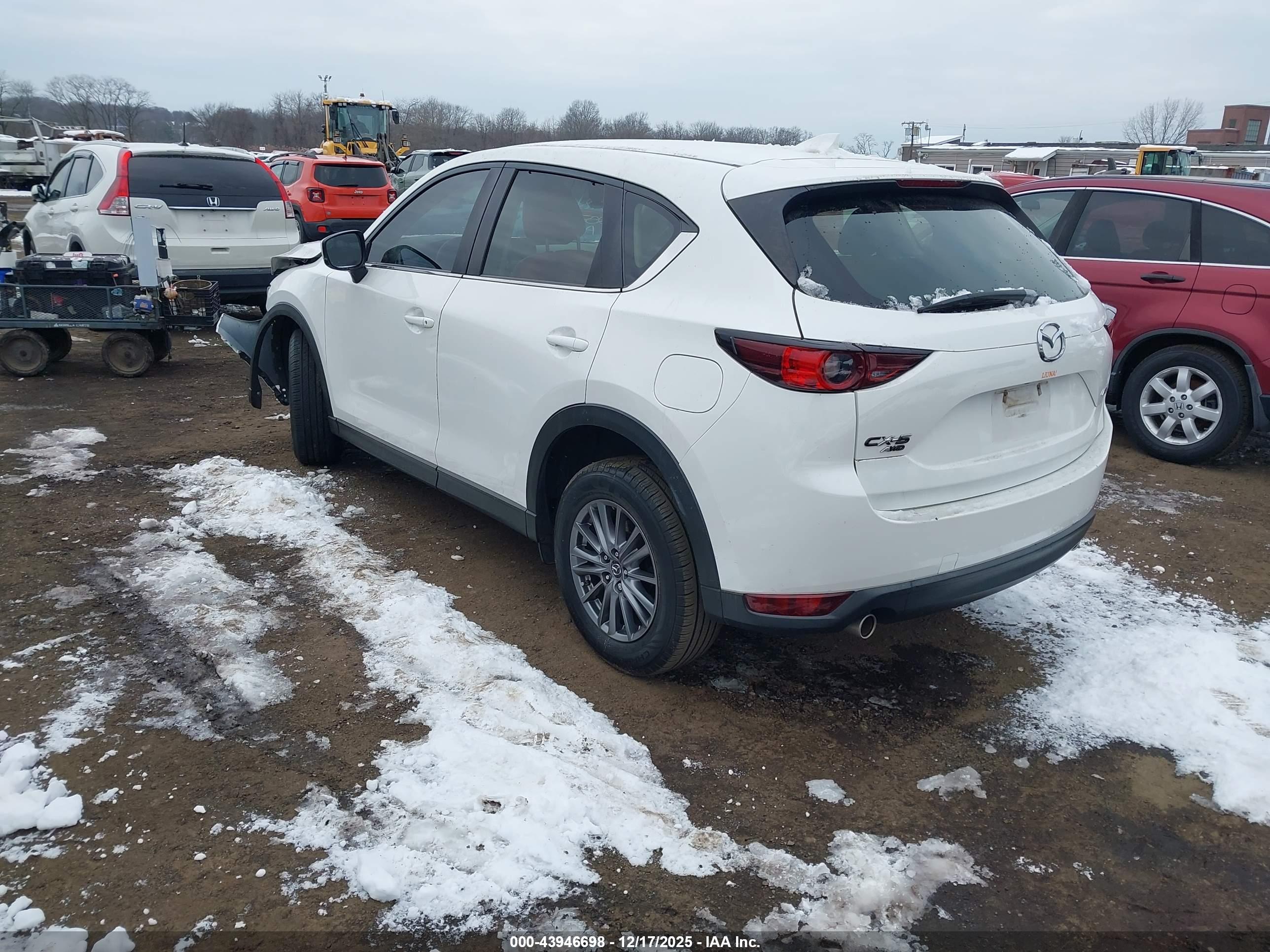 MAZDA CX-5 image 3