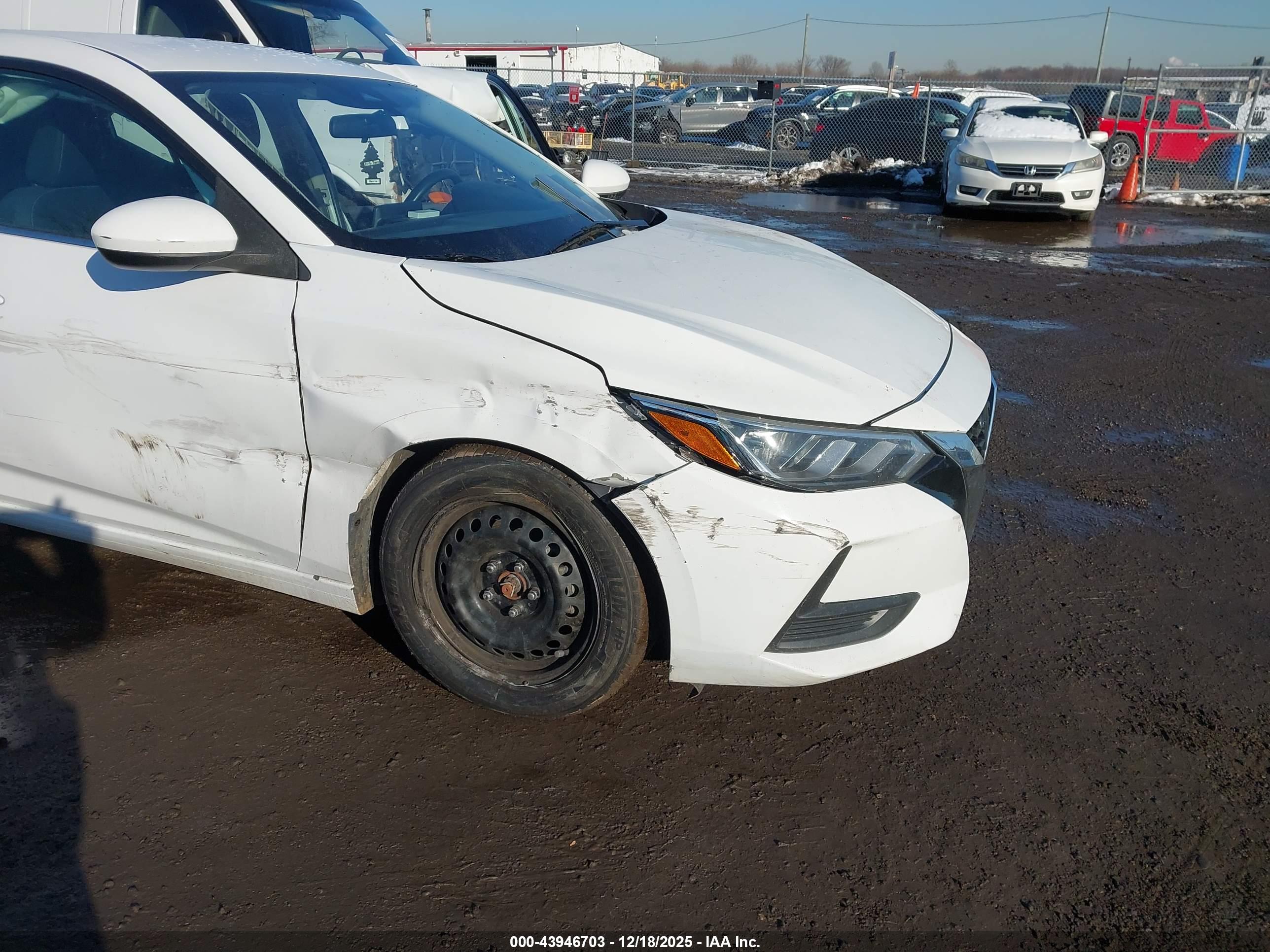 NISSAN SENTRA image 6