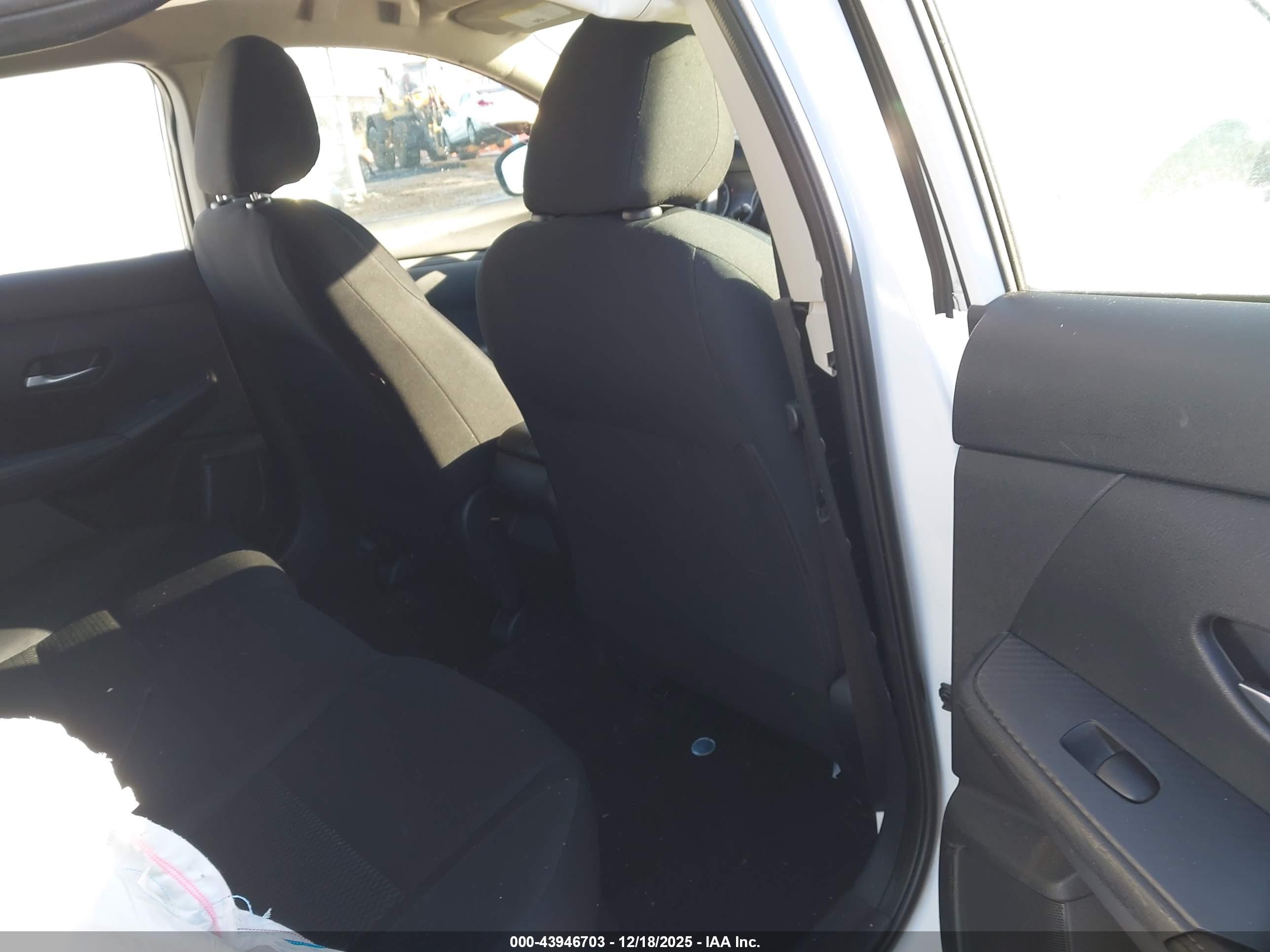 NISSAN SENTRA image 8