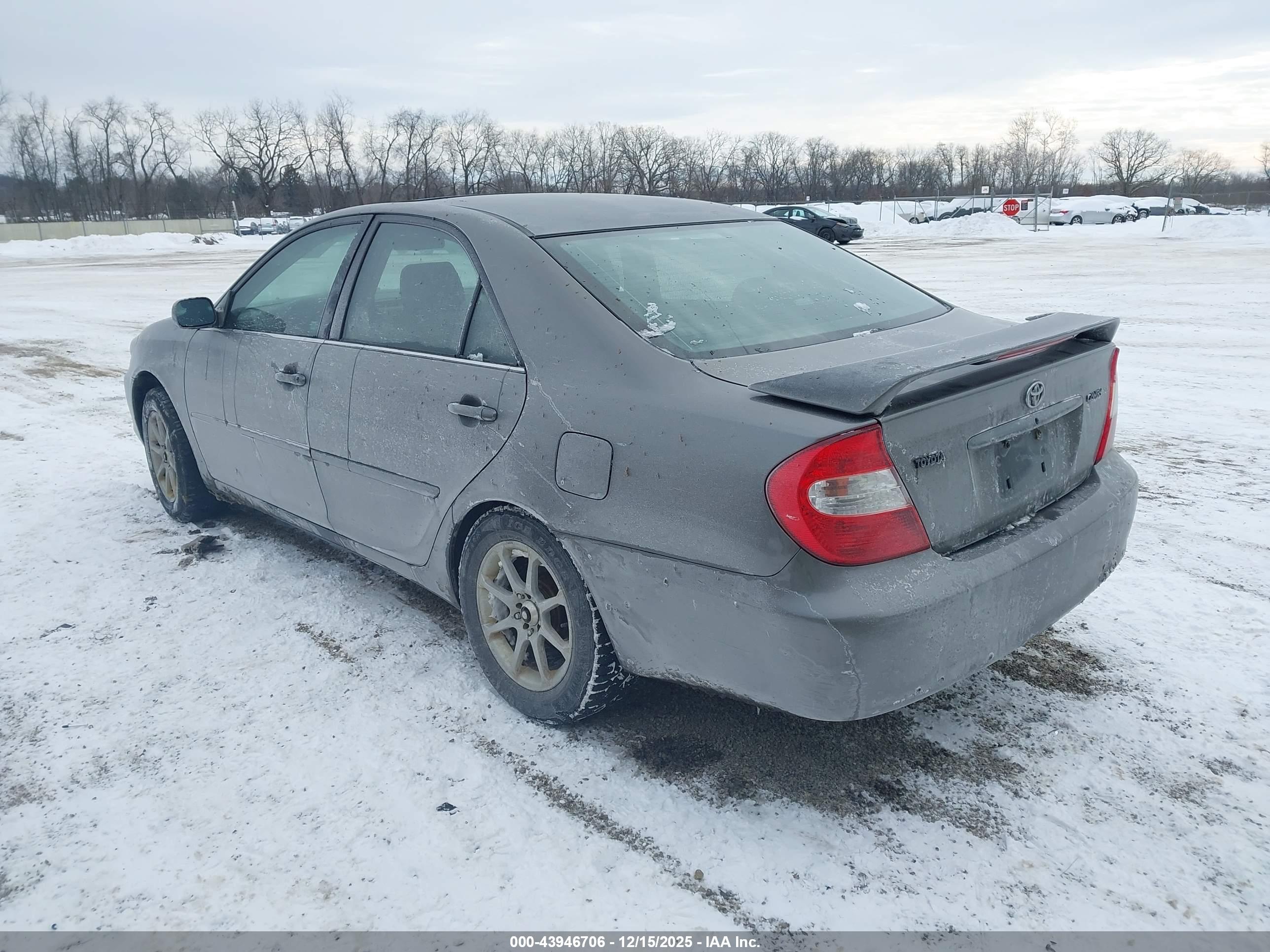 TOYOTA CAMRY image 3