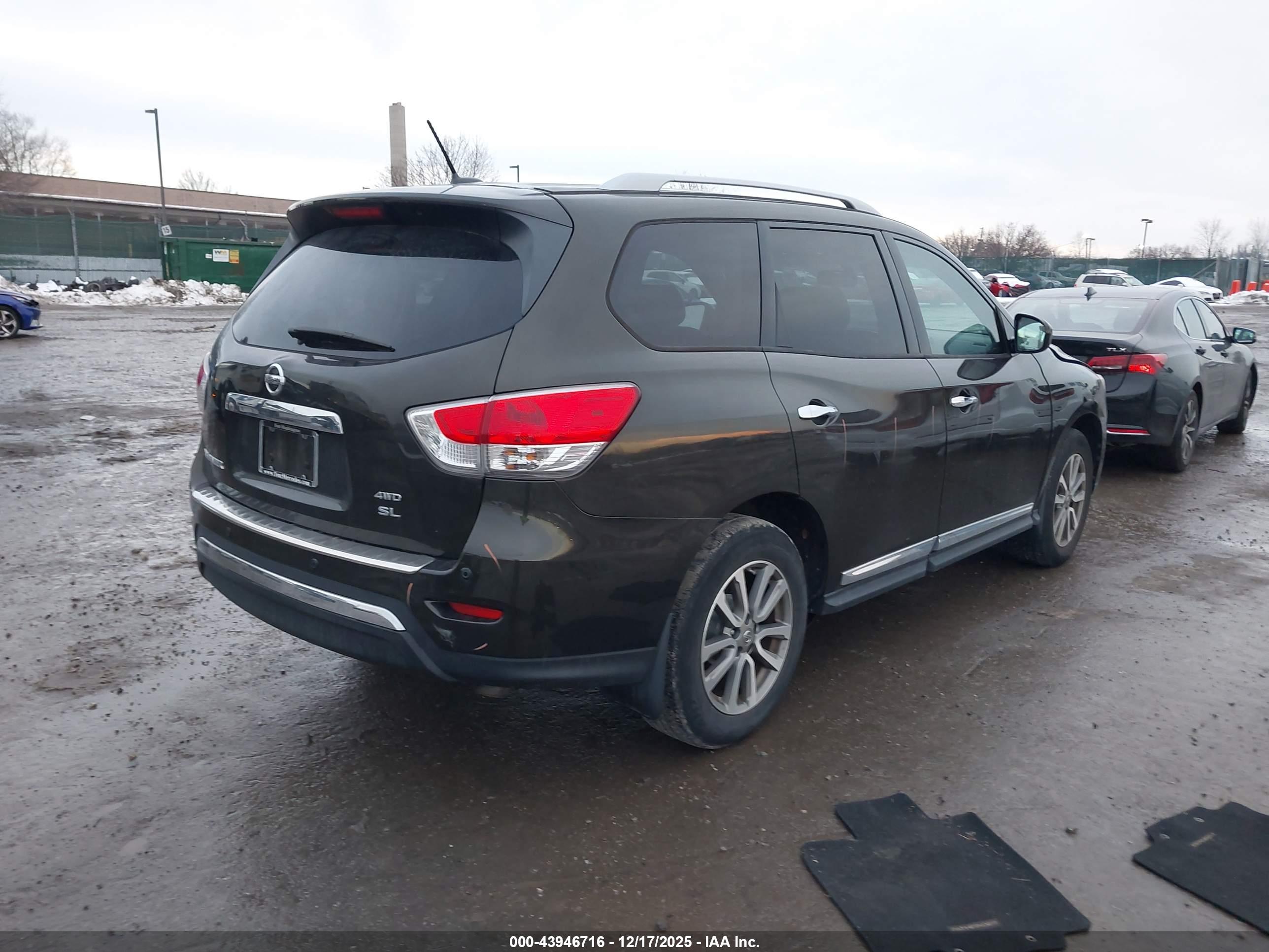 NISSAN PATHFINDER image 4