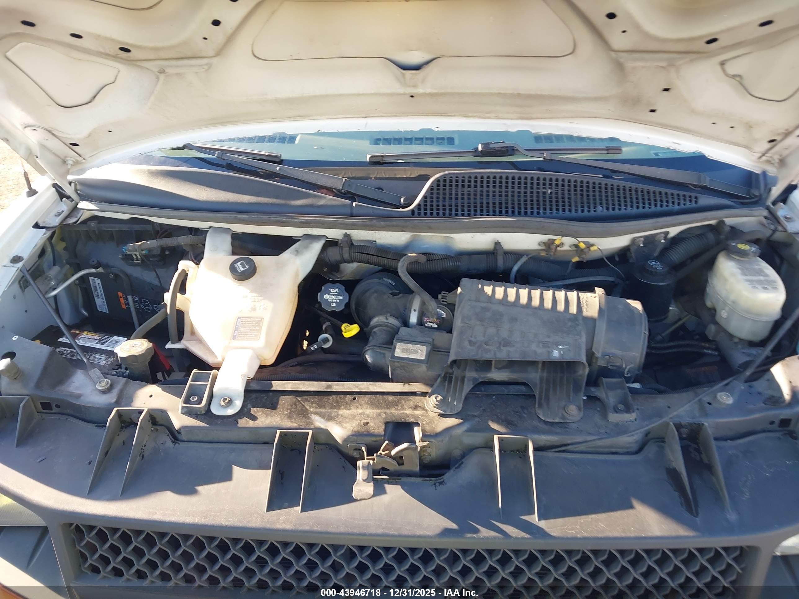 CHEVROLET EXPRESS image 10