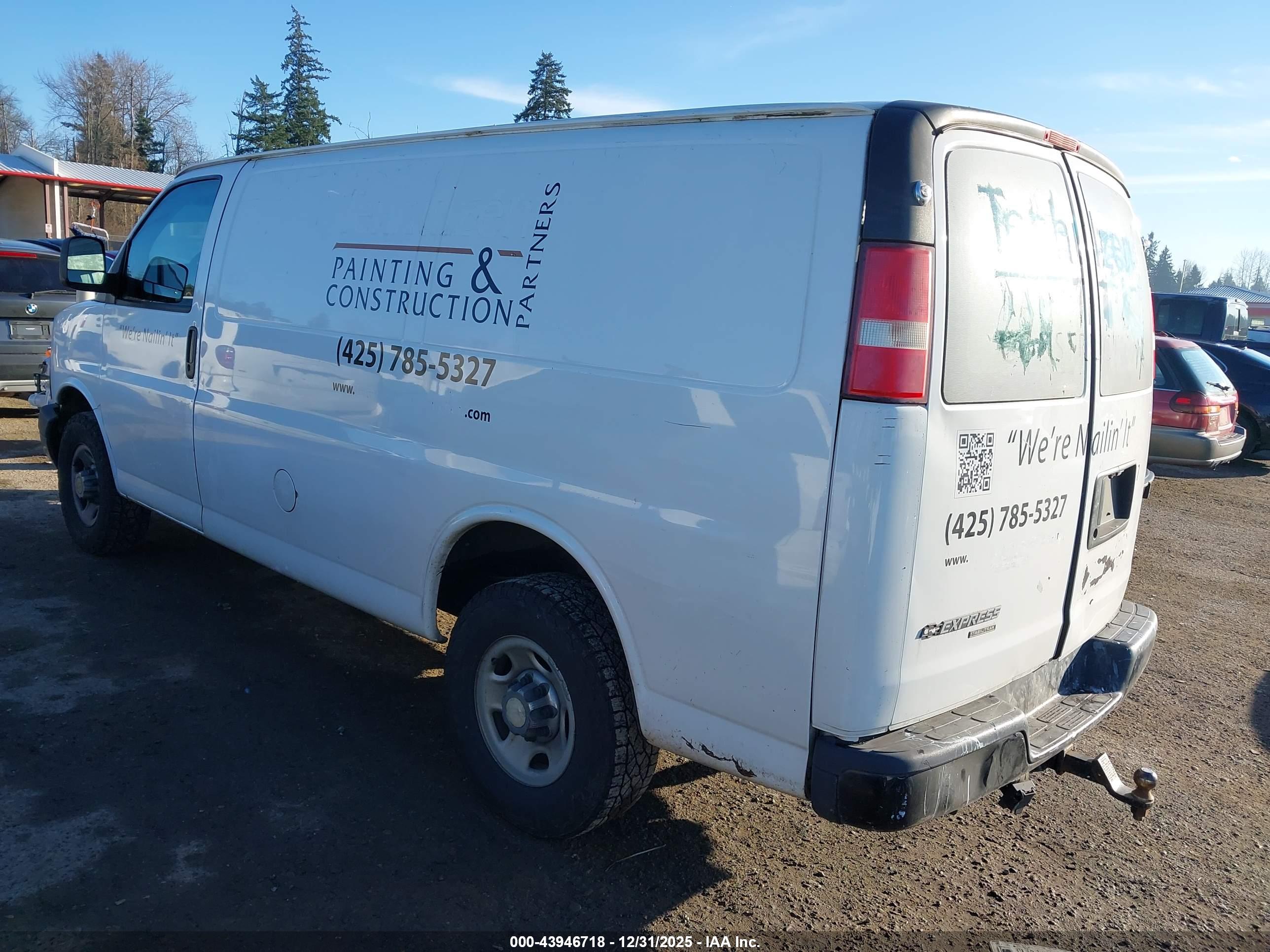CHEVROLET EXPRESS image 3