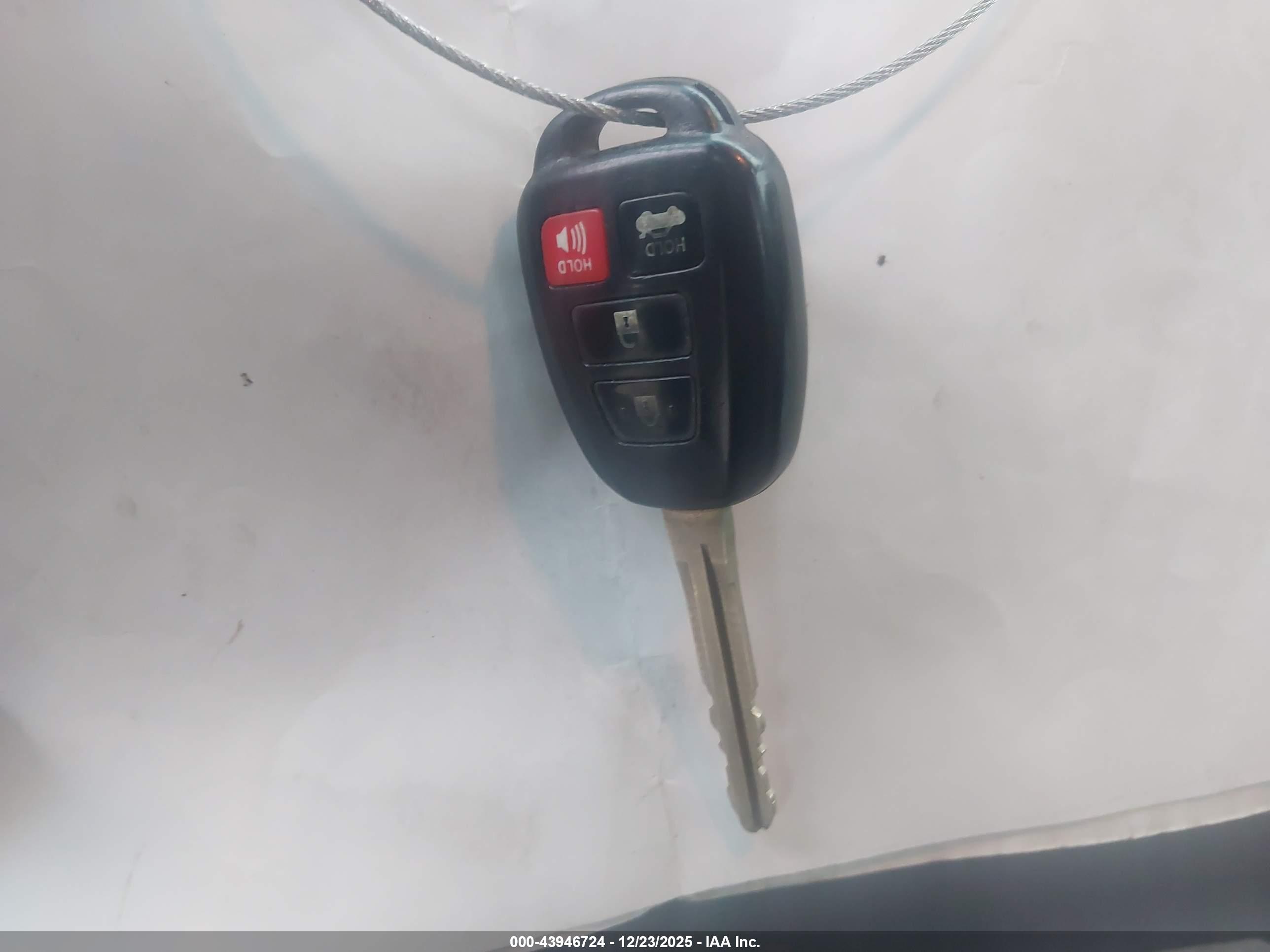 TOYOTA CAMRY image 11