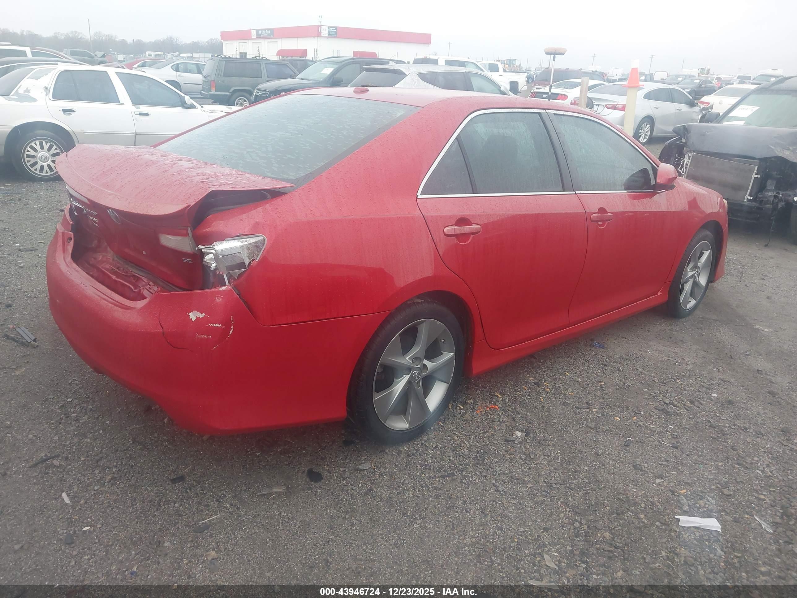 TOYOTA CAMRY image 4