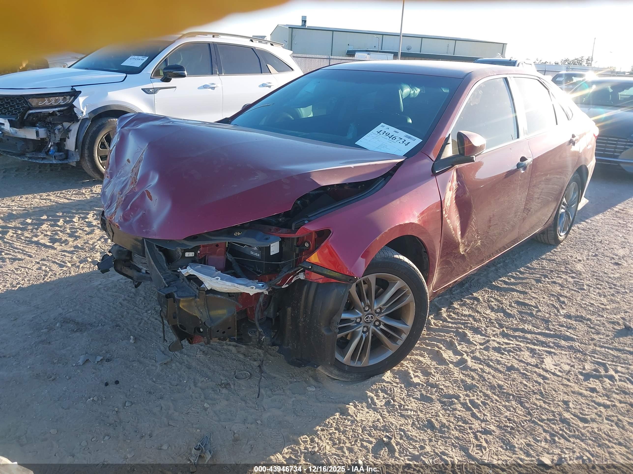 TOYOTA CAMRY image 2
