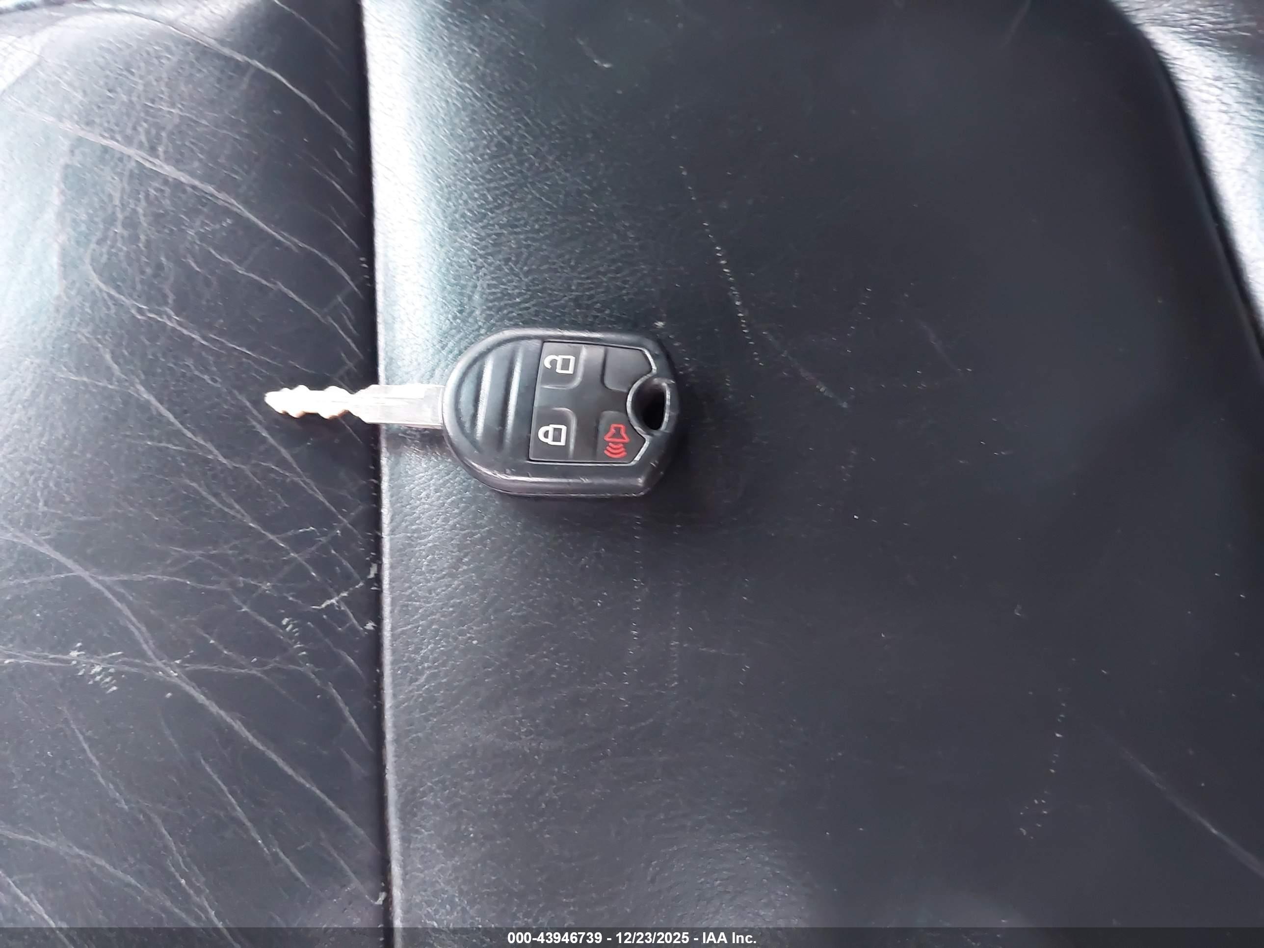 FORD EXPLORER image 11