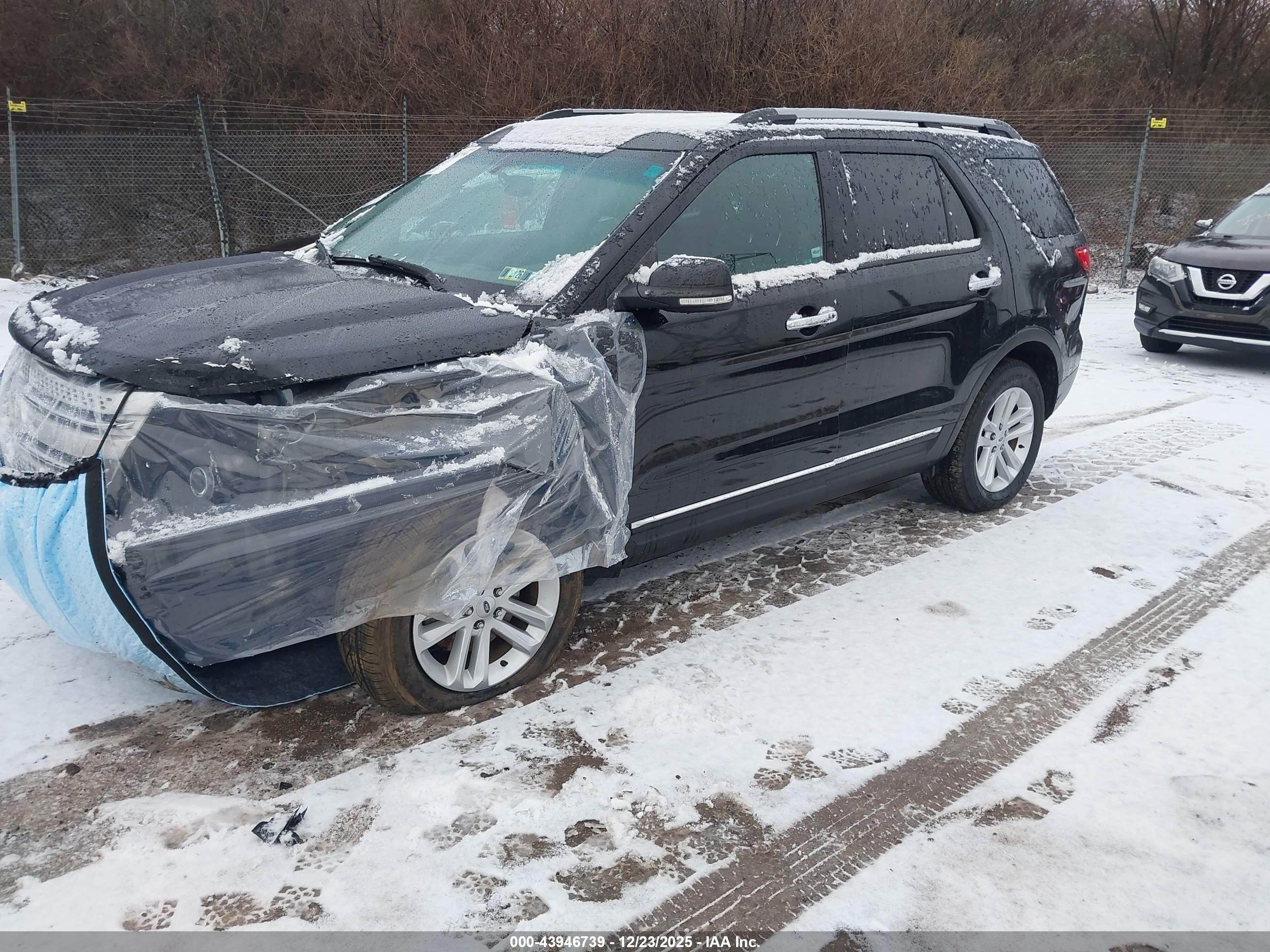 FORD EXPLORER image 2