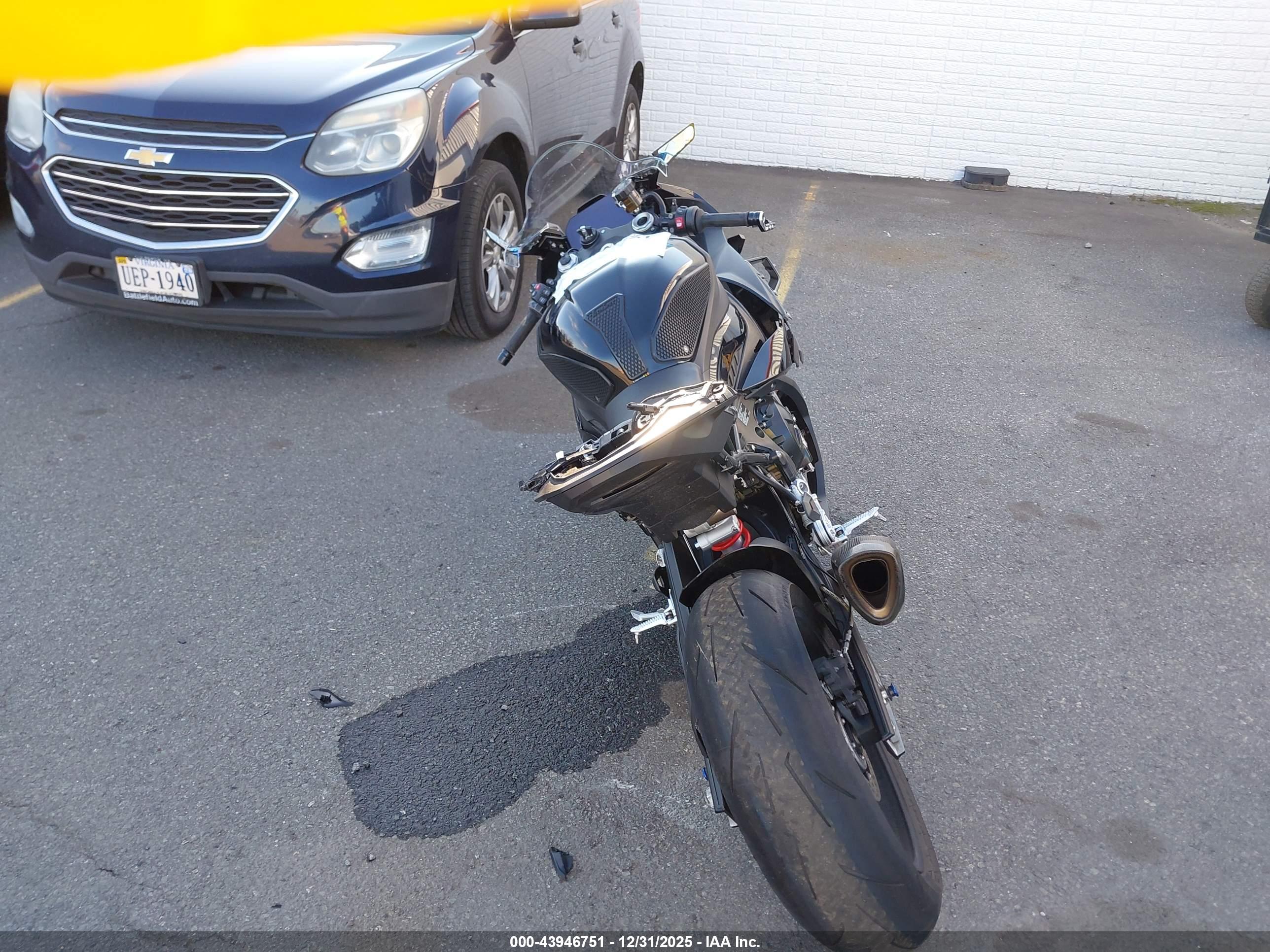 BMW S image 6