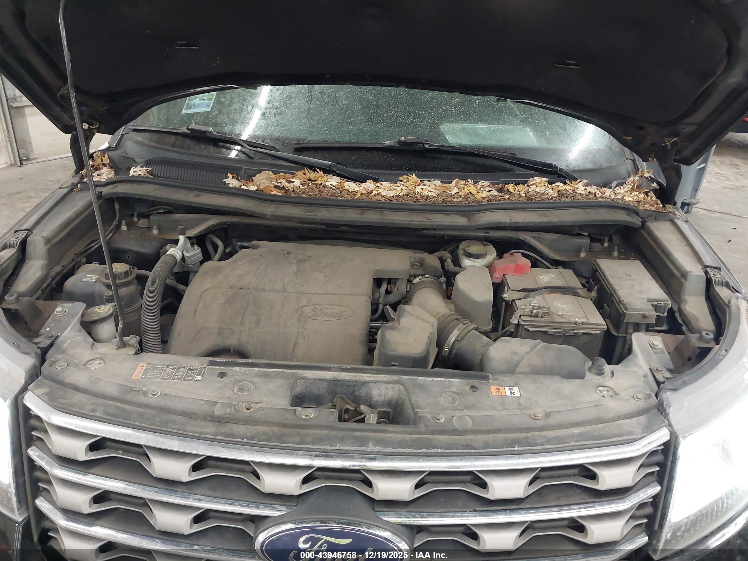 FORD EXPLORER image 10