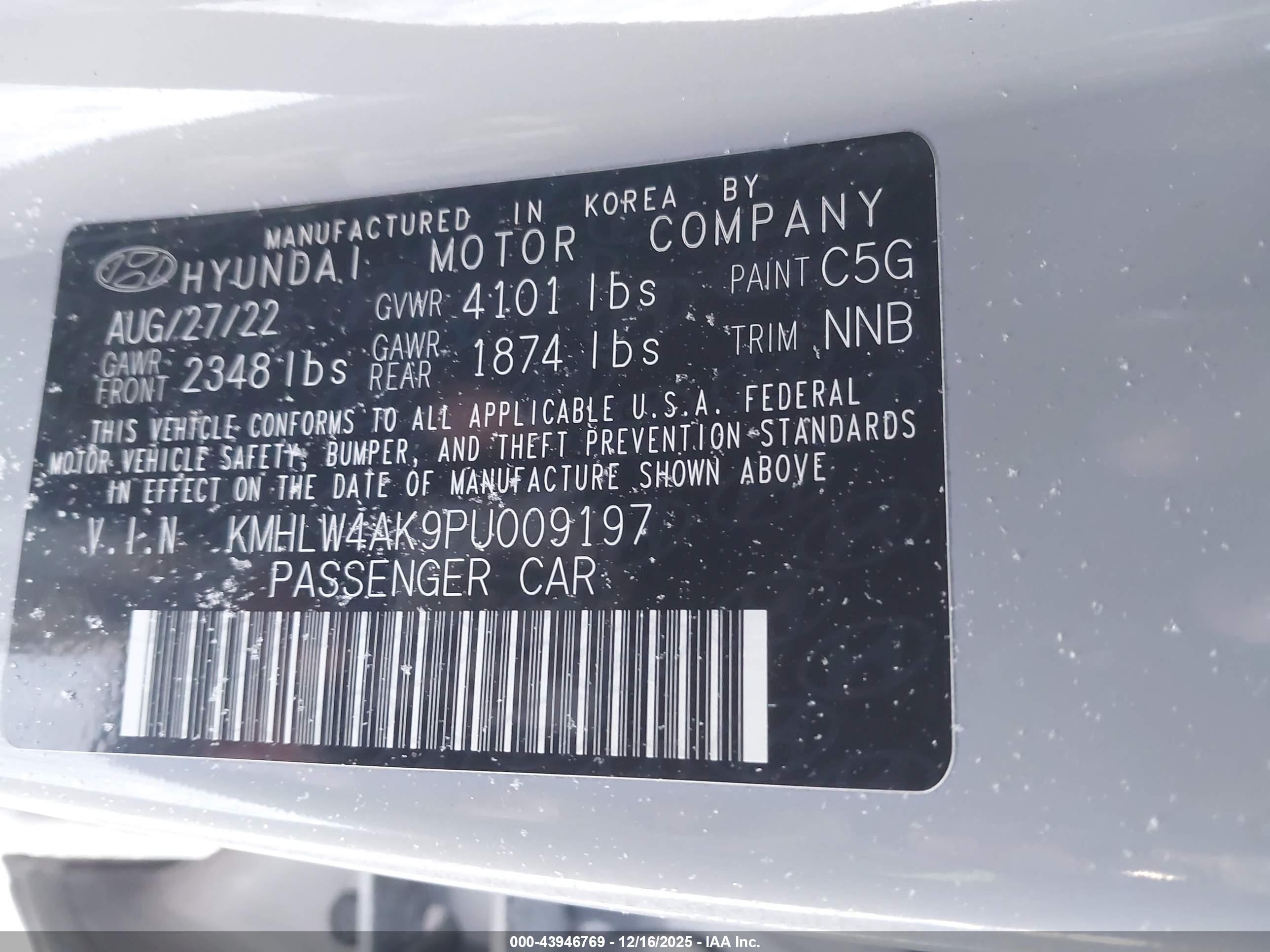 HYUNDAI ELANTRA image 9