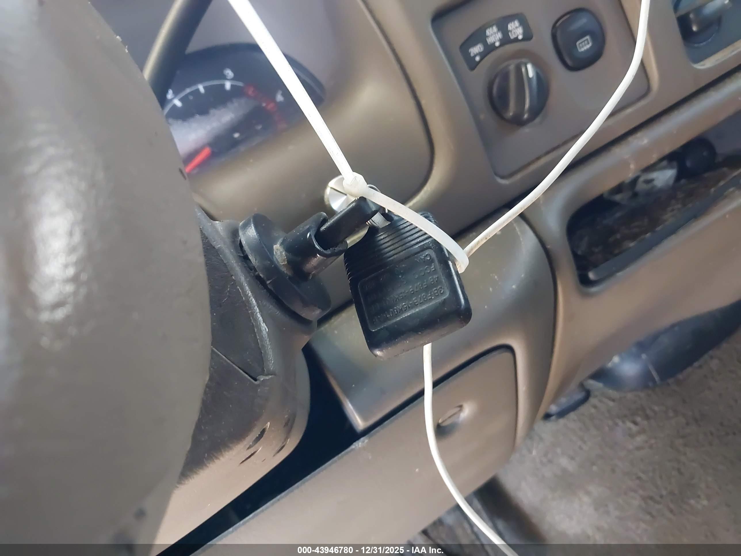 FORD EXCURSION image 11