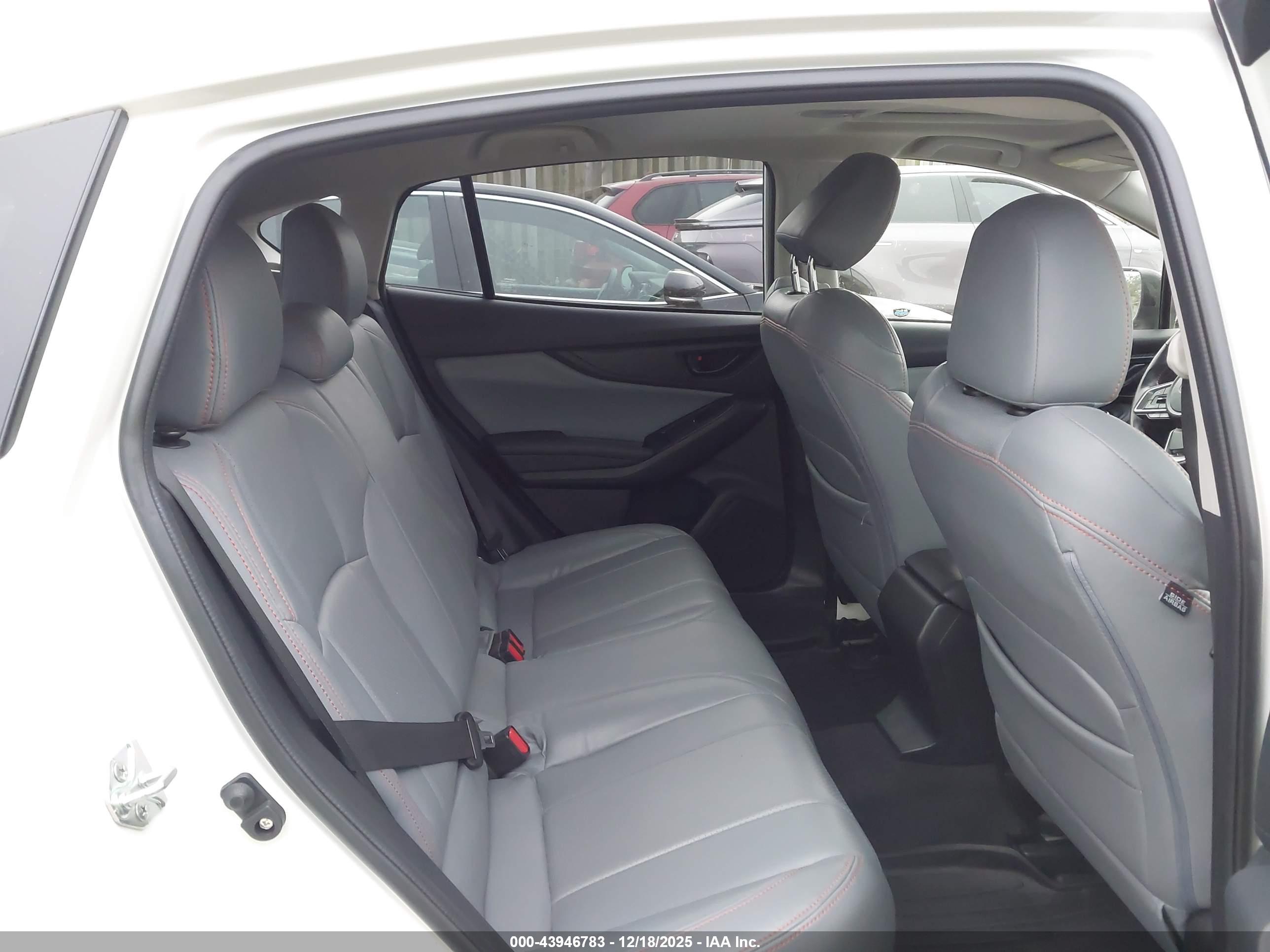 SUBARU CROSSTREK image 8