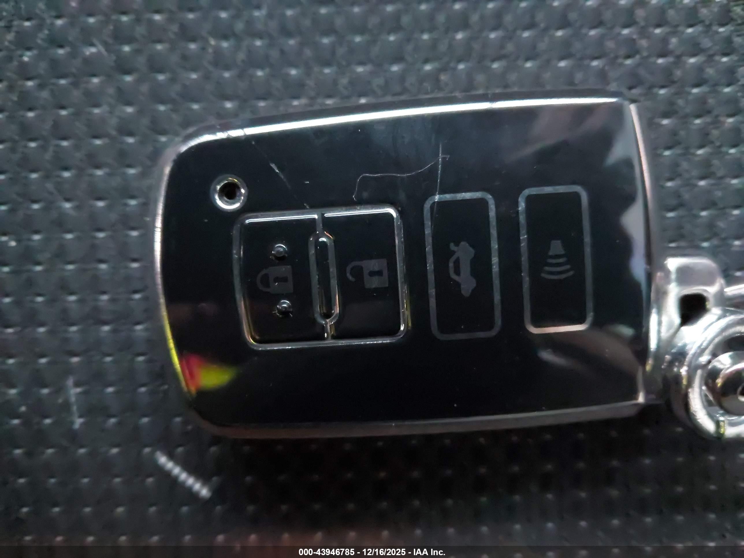 TOYOTA RAV4 image 11