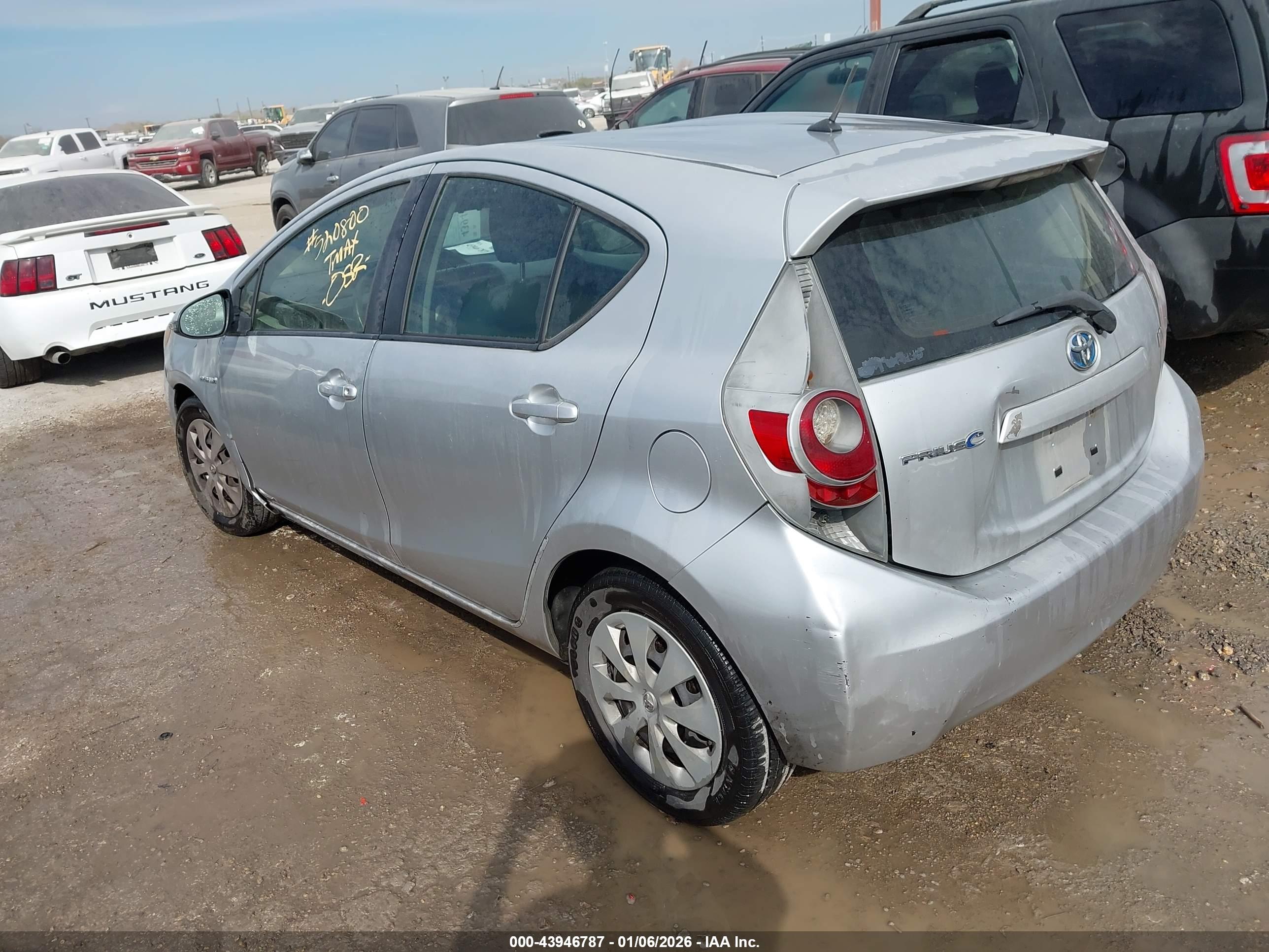 TOYOTA PRIUS image 3