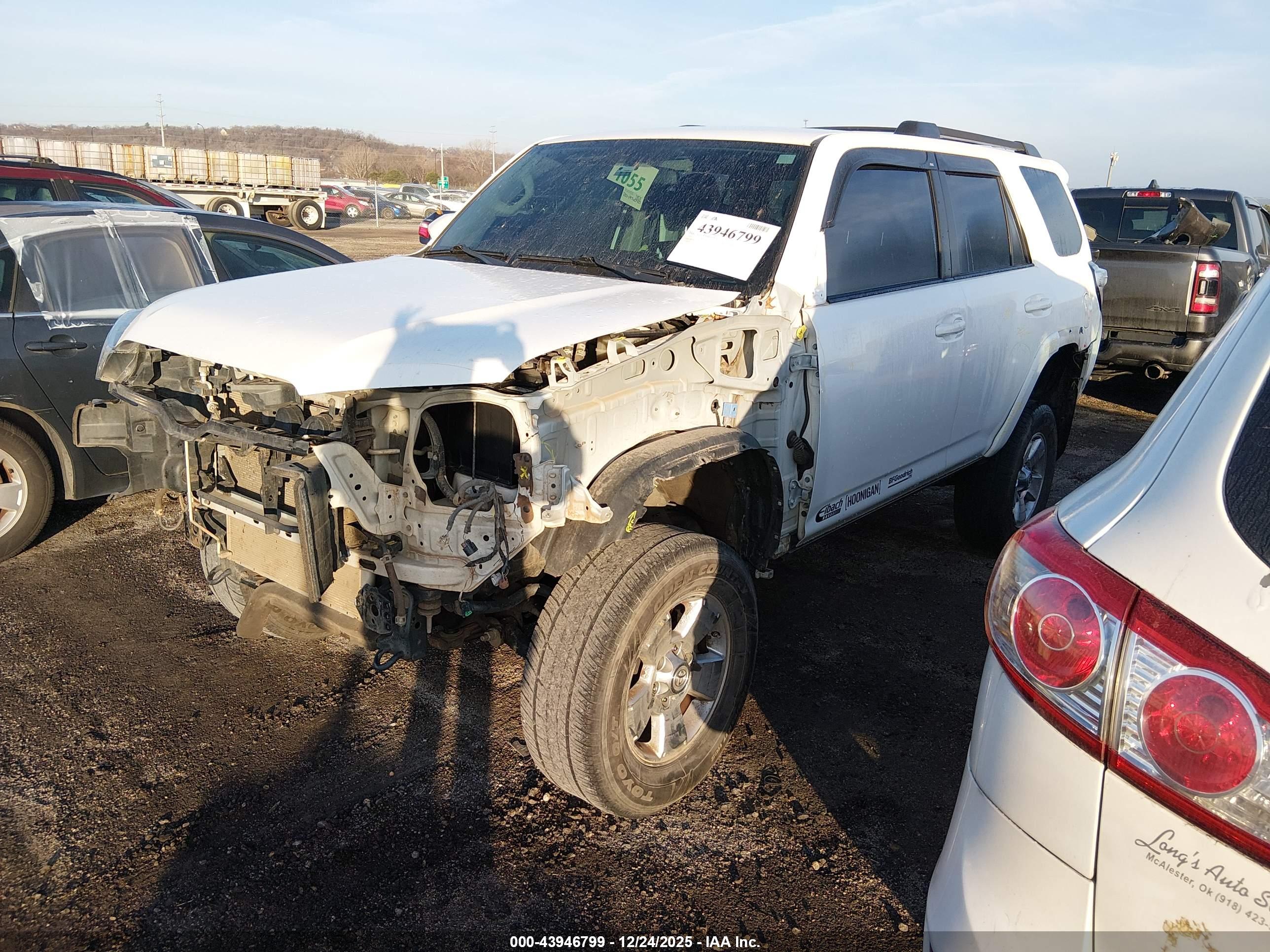 TOYOTA 4RUNNER image 2