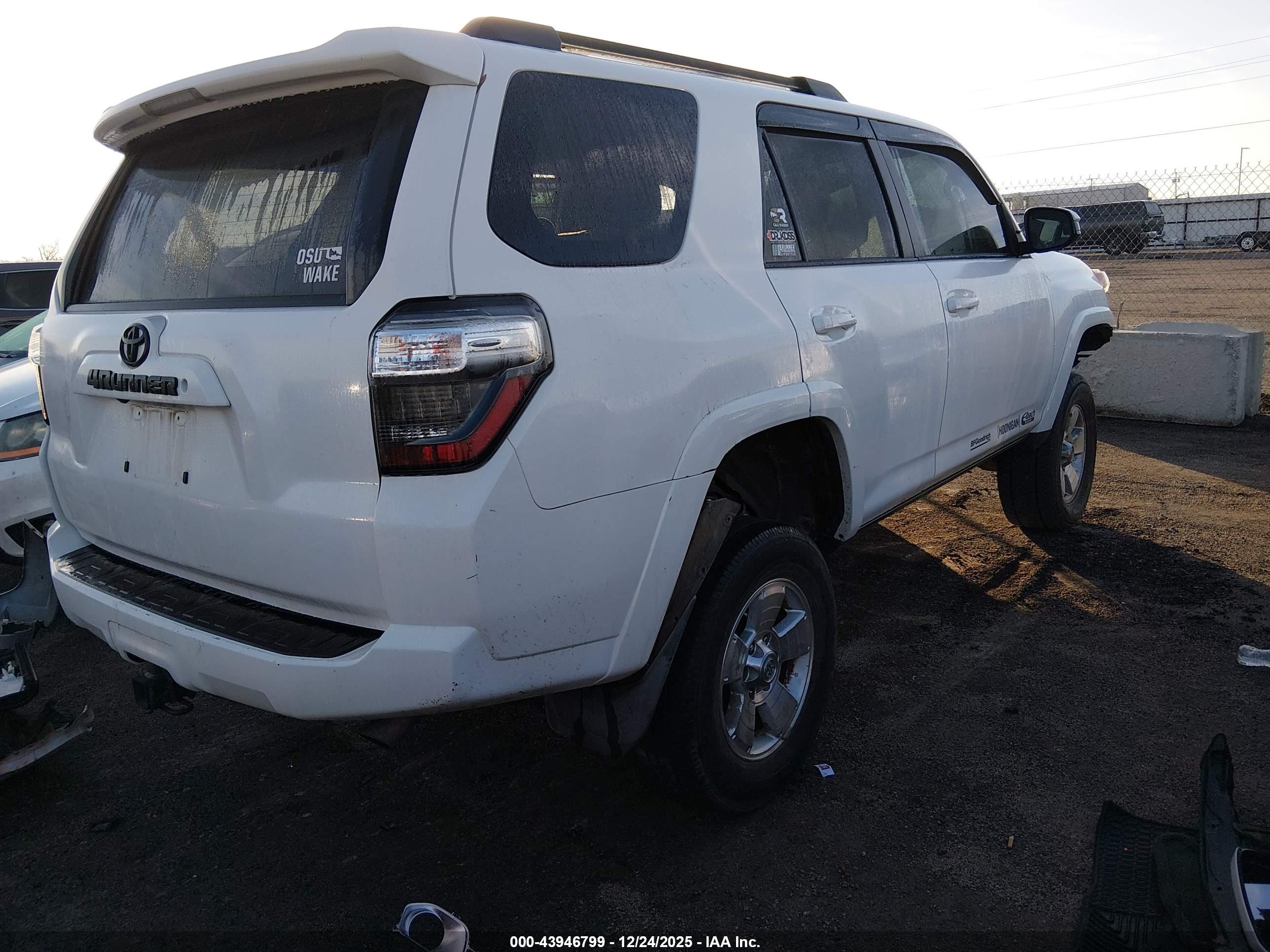 TOYOTA 4RUNNER image 4