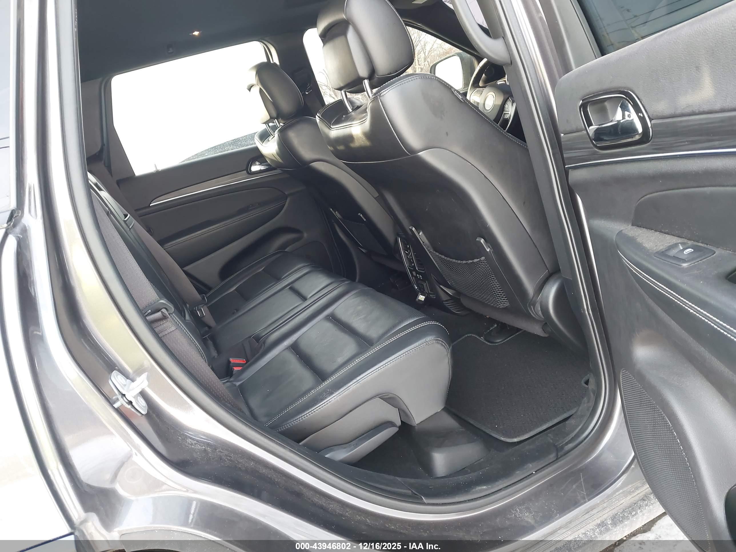 JEEP GRAND image 8